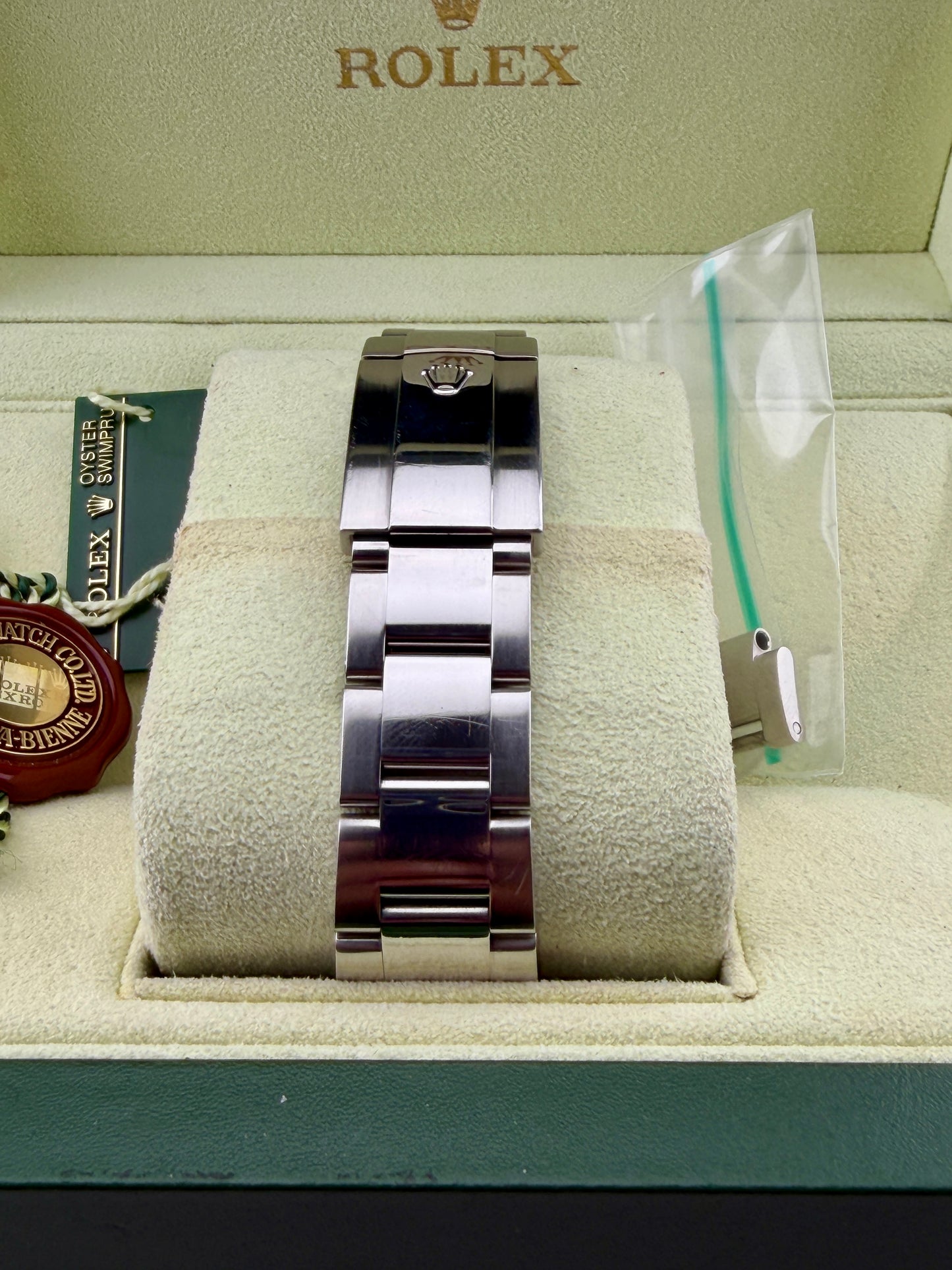 ROLEX DateJust 36 116200 36mm Roulette Date Full Set & Serviced