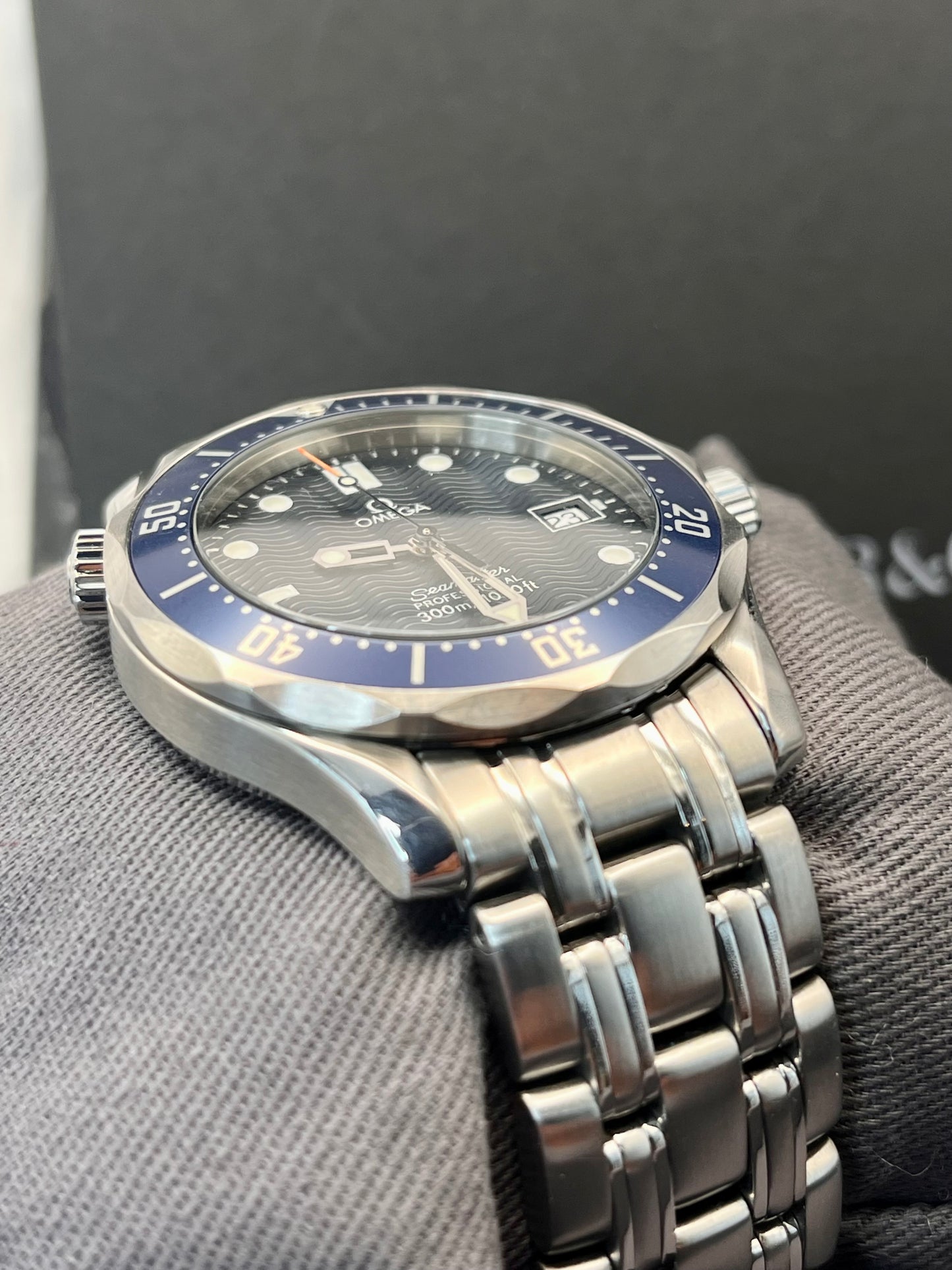 OMEGA Seamaster 300 Professional Blue Men's Watch - 2561.80 - 36mm - Quartz