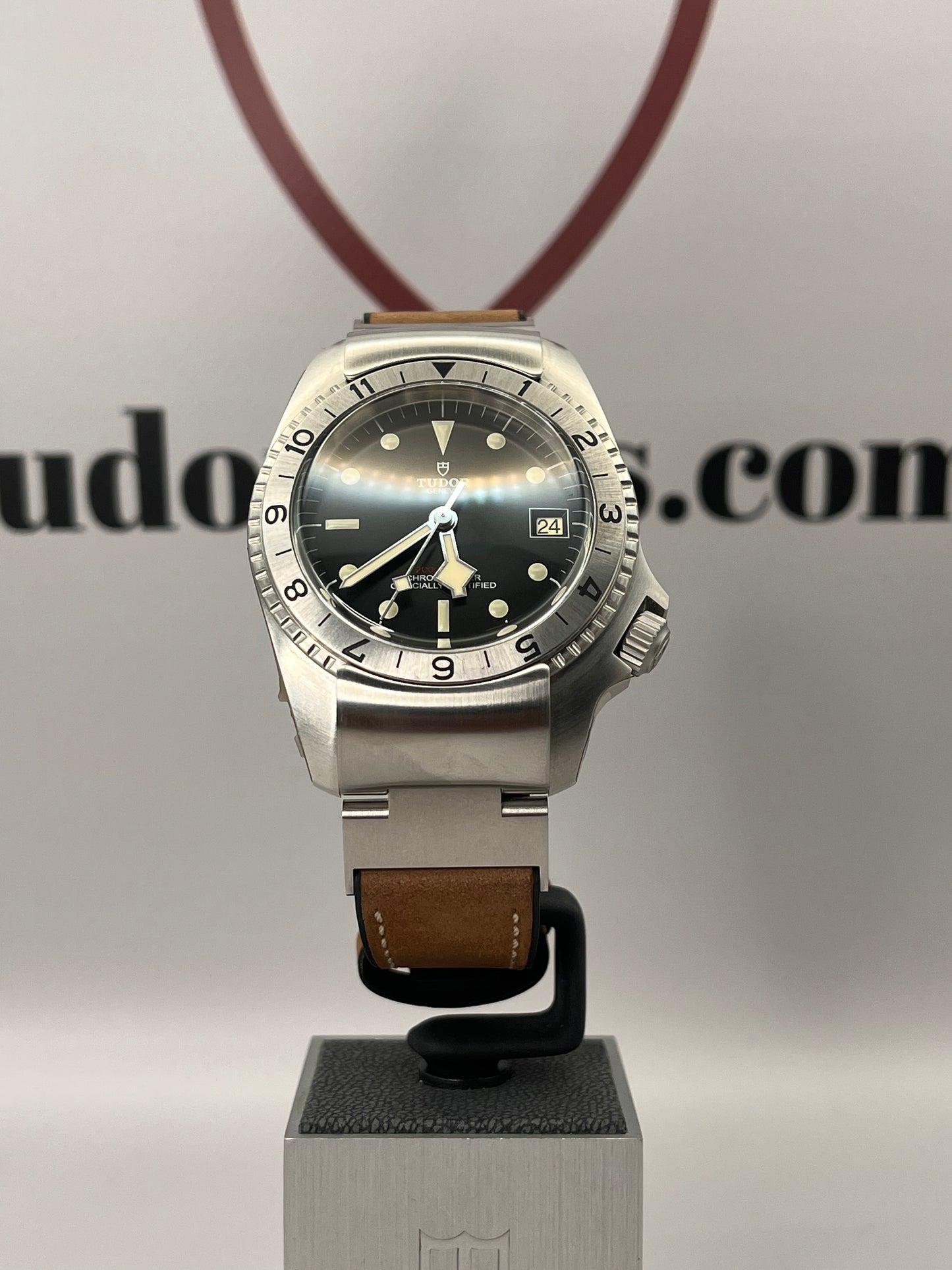 **BRAND NEW** 2025 TUDOR Black Bay P01 - 42mm - 70150
