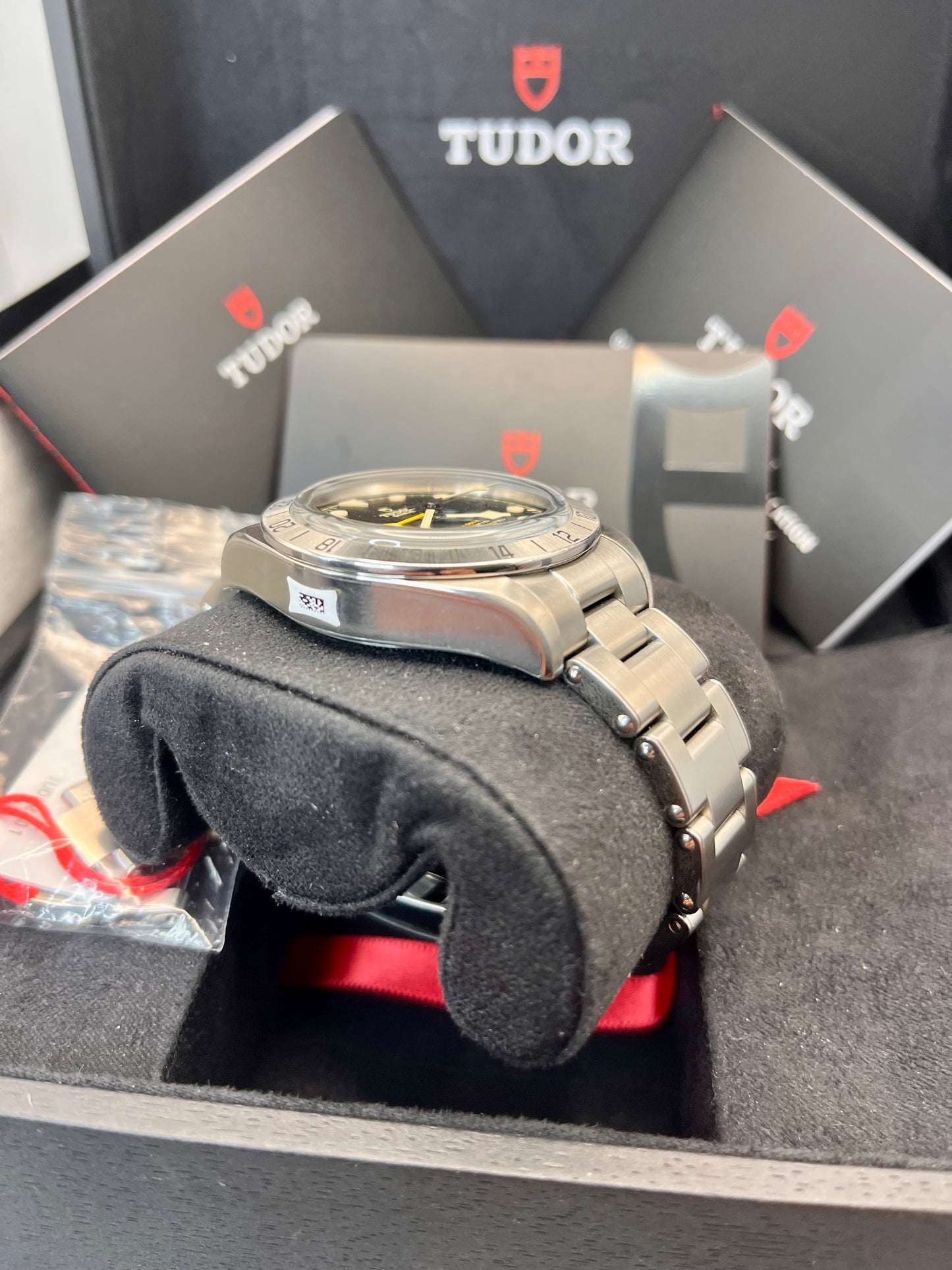 2023 TUDOR Black Bay Pro - 79470 - 39mm - Full Set - Warranty to Apr 2028