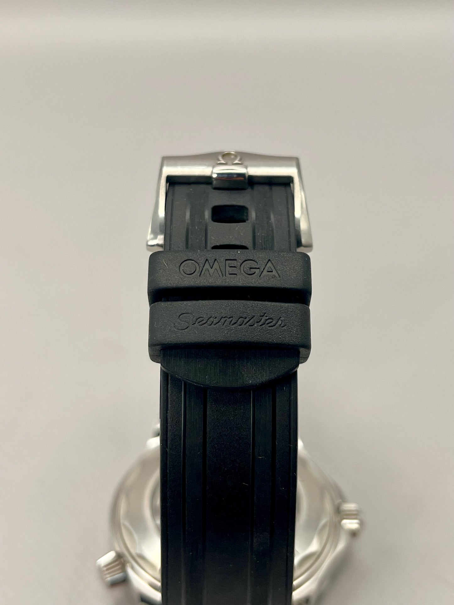 OMEGA Seamaster Diver 300M - 42mm - 210.32.42.20.04.001 - MINT