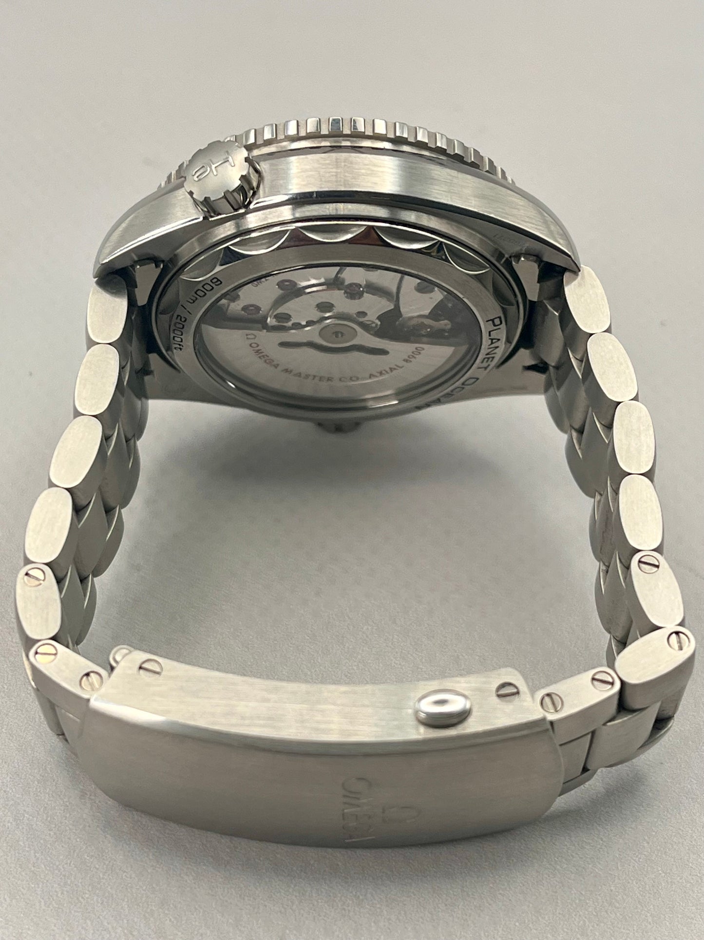 OMEGA SeaMaster Planet Ocean - 215.30.44.21.04.001 - 43.5 mm