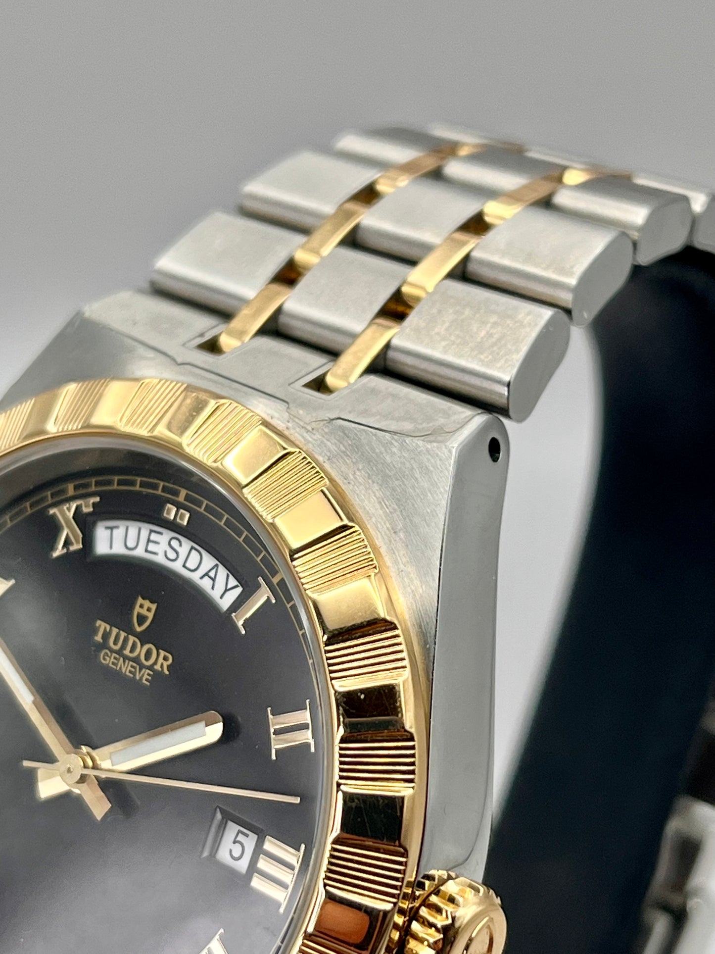 UNWORN 2023 TUDOR Royal 41mm Date/Day - M28603 - Full Set - Warranty to Apr 2028
