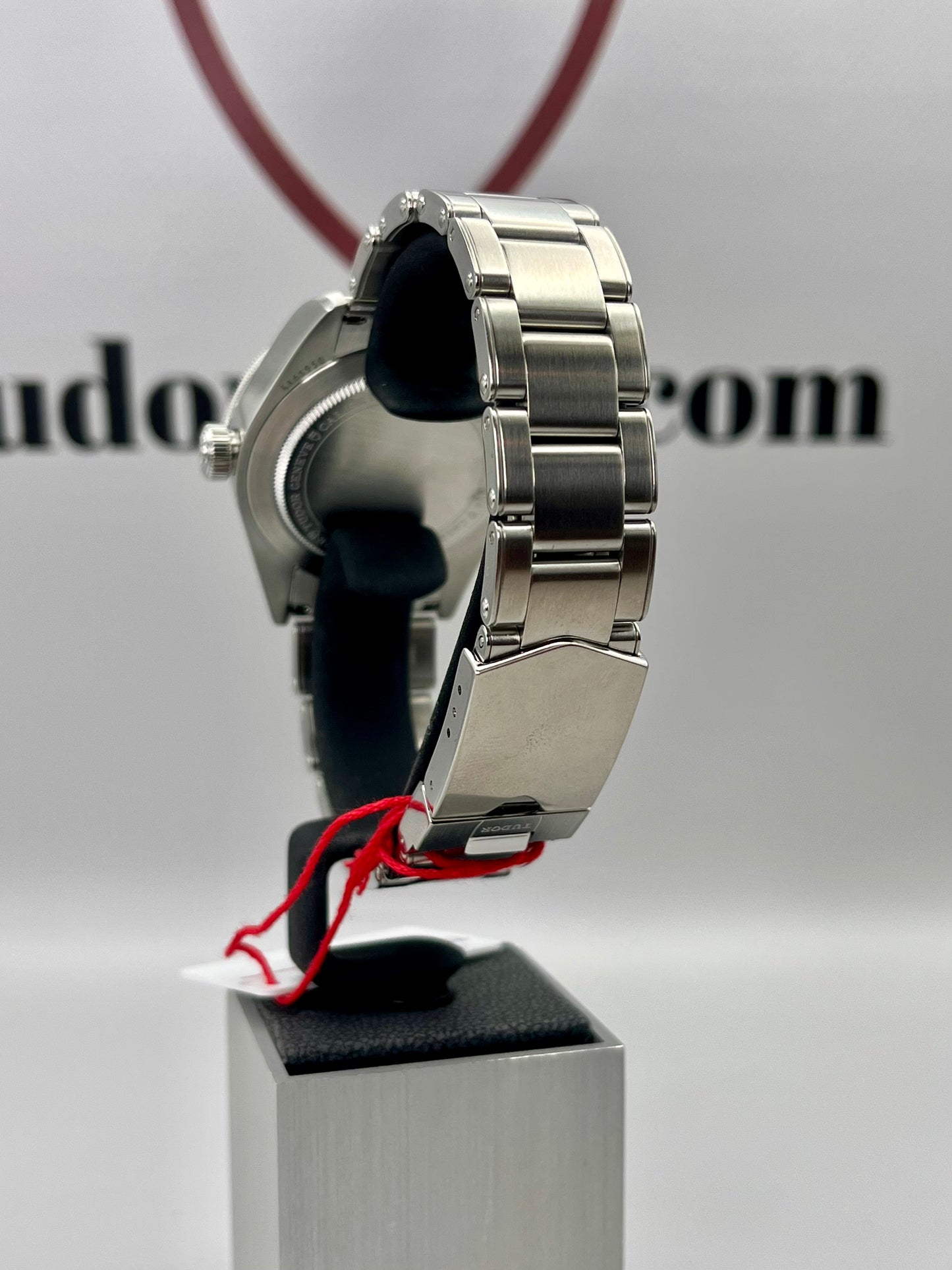 Tudor Black Bay - New/Unworn - 79030N - 39 mm - Full Set - Warranty to Mar 2030