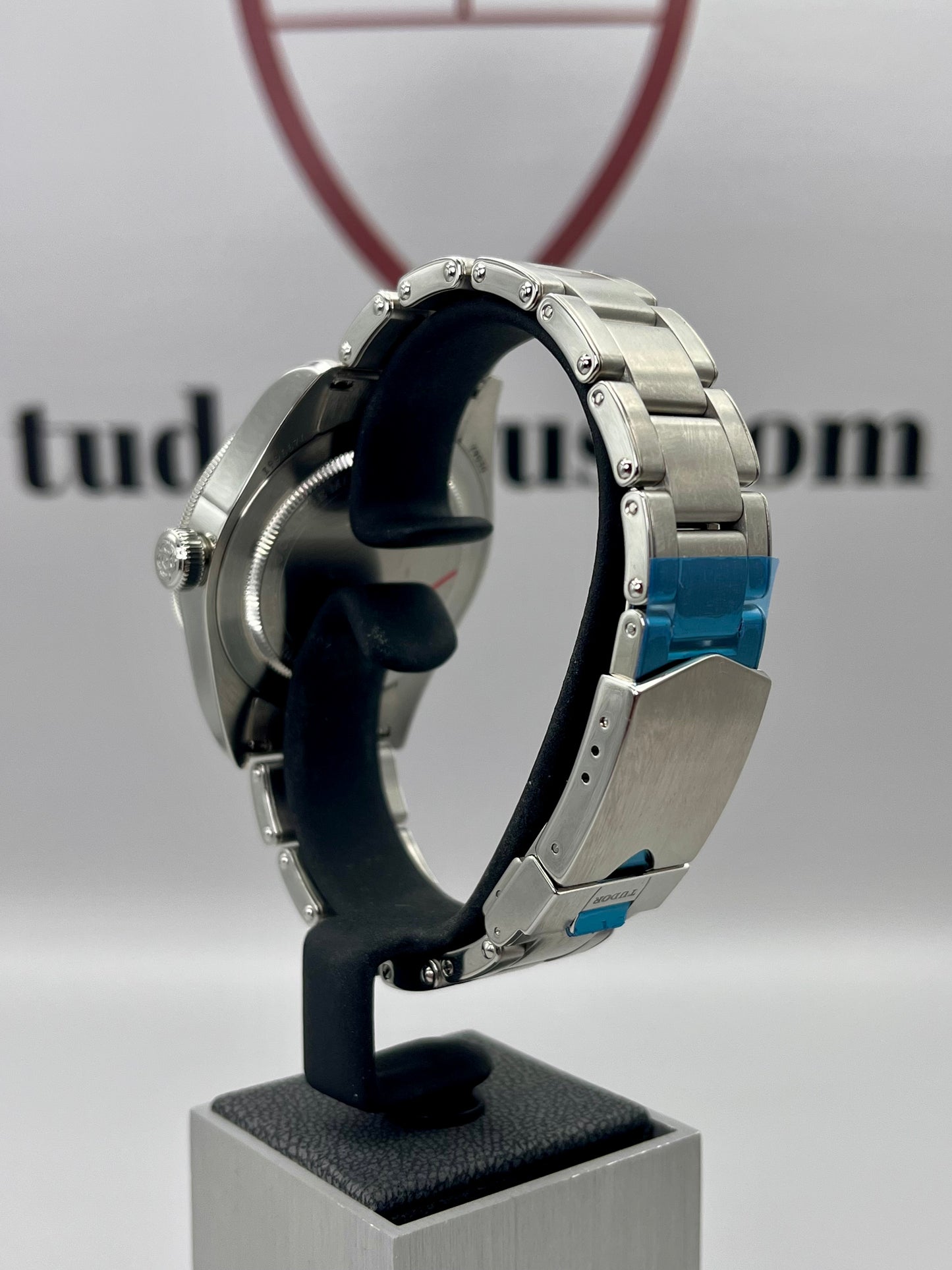 2019 **UNWORN & STICKERED** NOS - 79030N - 39 mm - Full Set