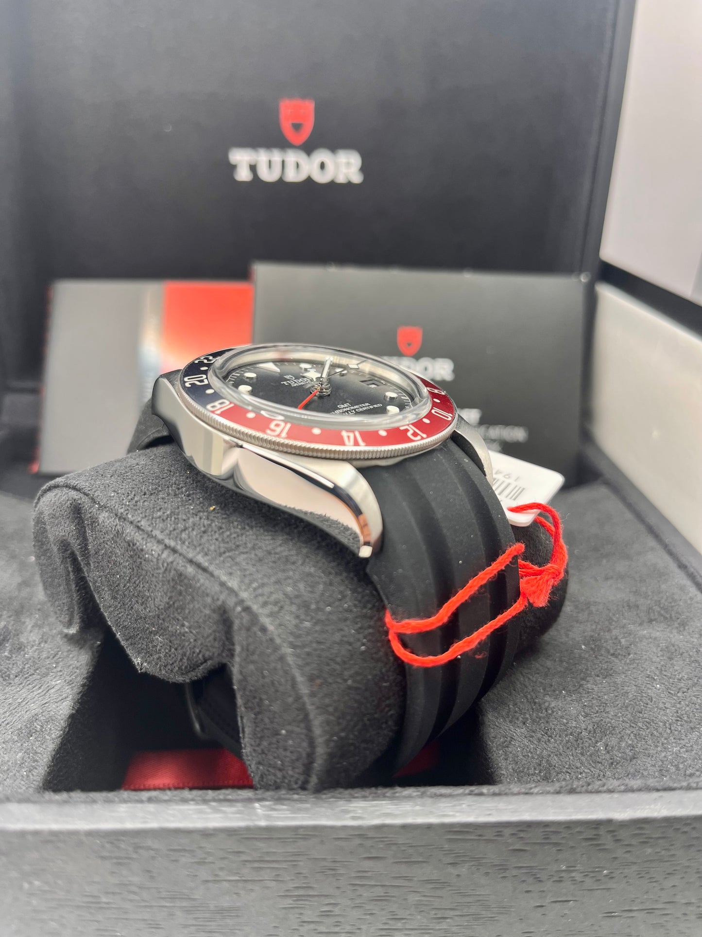 TUDOR Black Bay GMT 'Pepsi' - 79830RB - 41mm