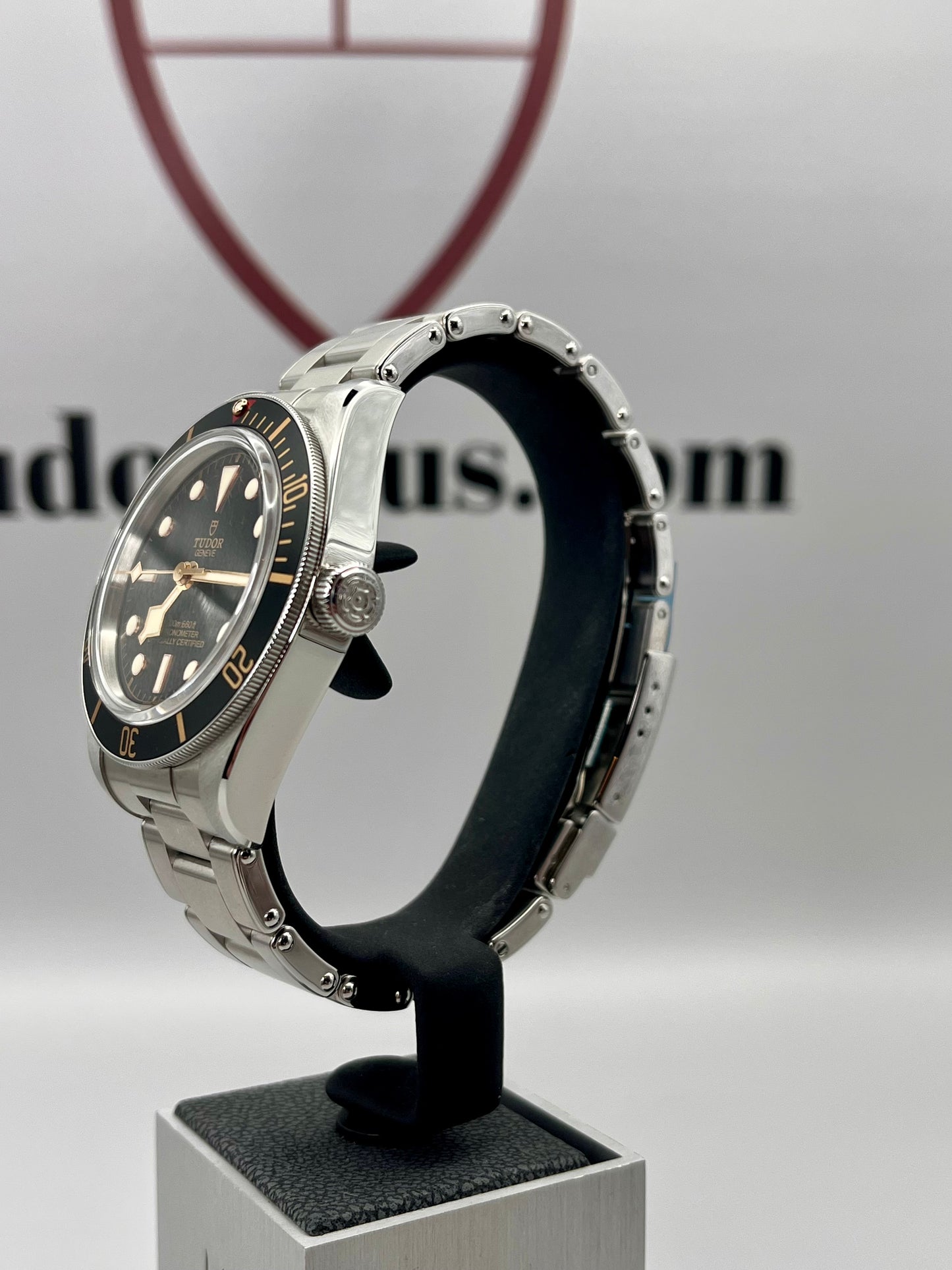 2019 **UNWORN & STICKERED** NOS - 79030N - 39 mm - Full Set