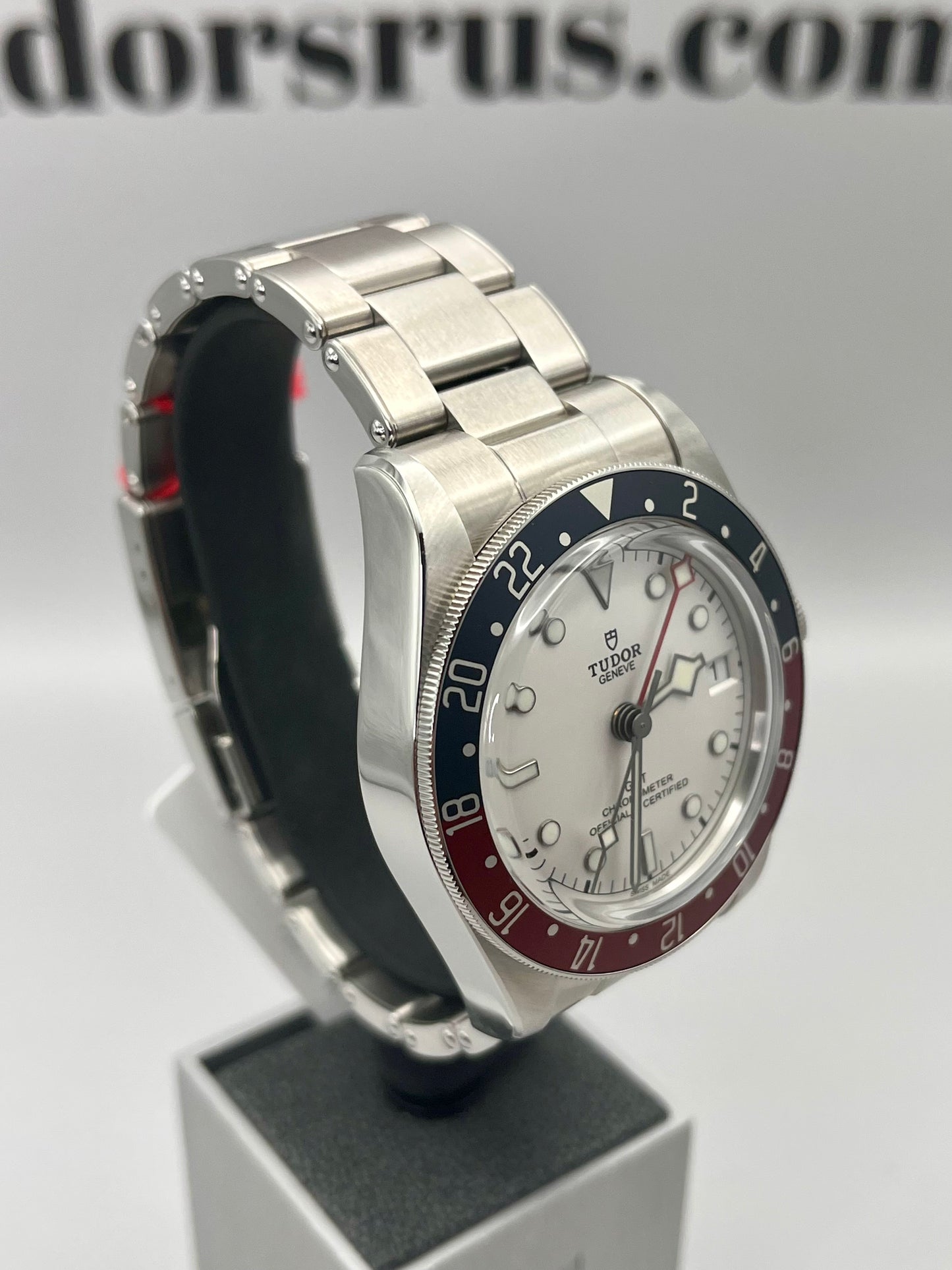 2023 Unworn Tudor Black Bay GMT Pepsi - 79830RB - Opaline Dial - 41mm - Full Set