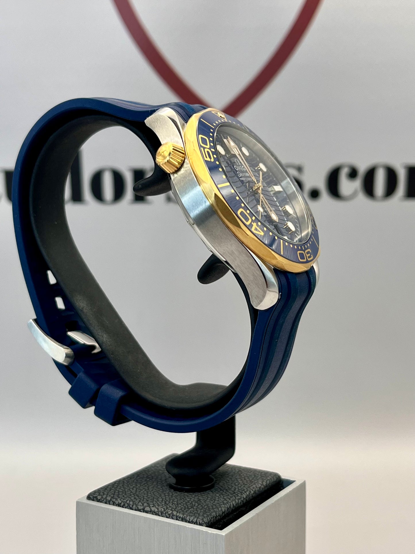 2019 OMEGA Seamaster - 210.22.42.20.03.001 - 42mm - Full Set - MINT
