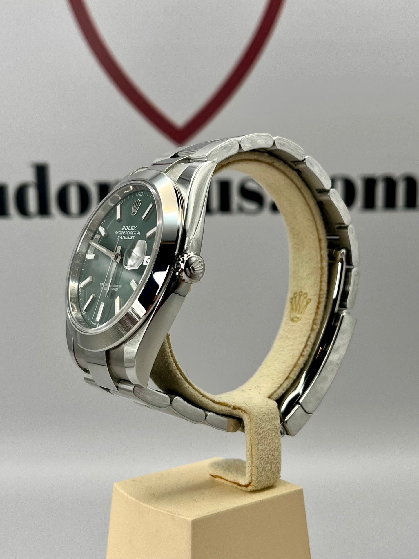 2025 ROLEX Datejust 41mm - 126300 - Mint Green Dial - Full Set