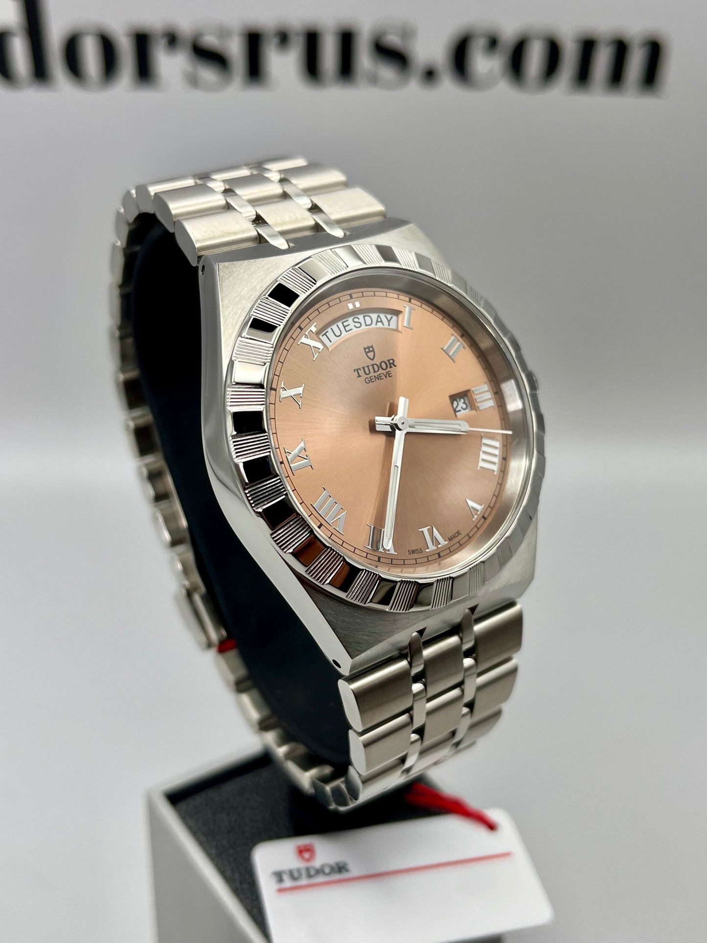 New/Unworn TUDOR Royal Salmon - 28600 - 41 mm - Full Set - Warranty to Mar 2030