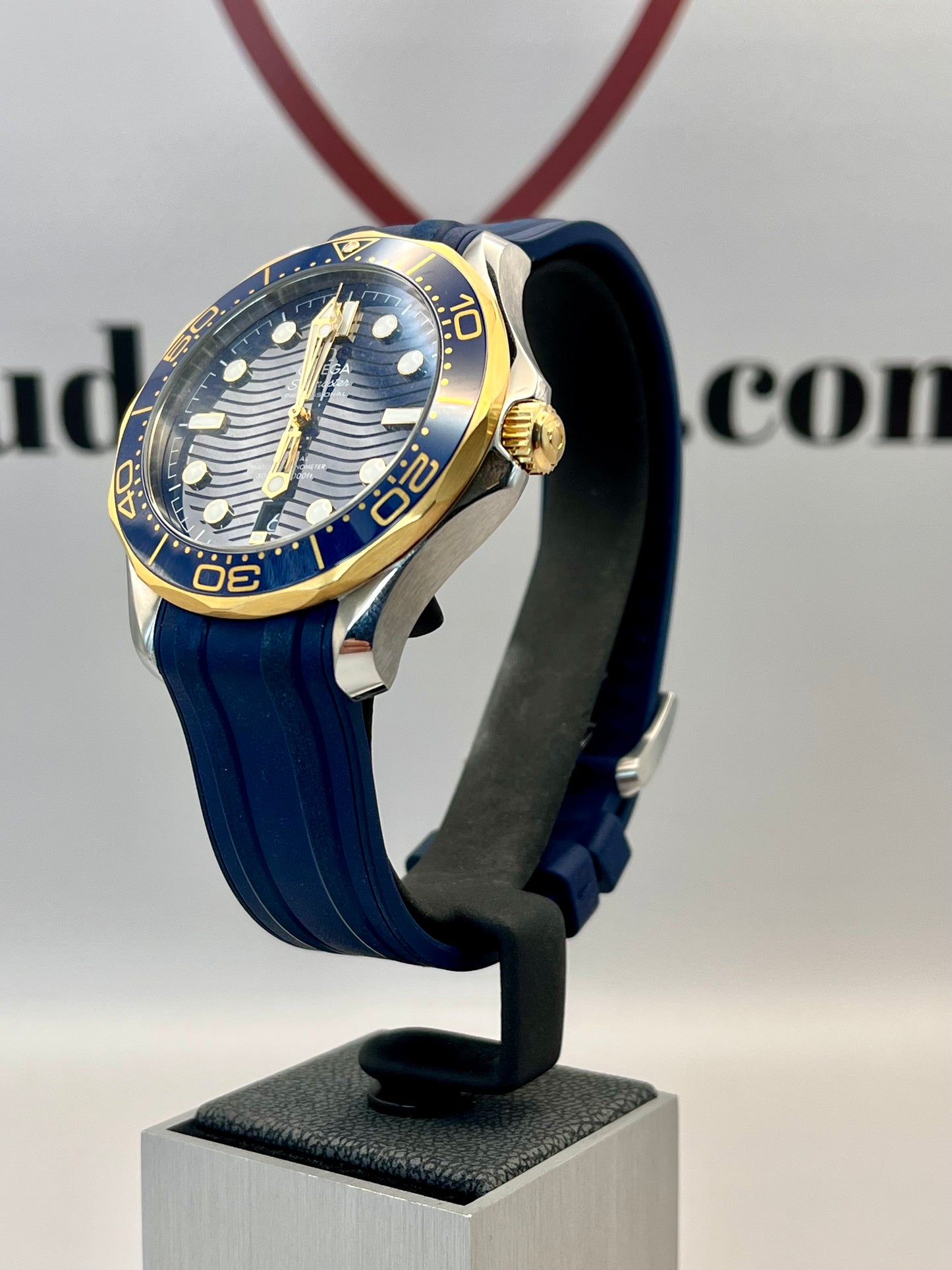 2019 OMEGA Seamaster - 210.22.42.20.03.001 - 42mm - Full Set - MINT