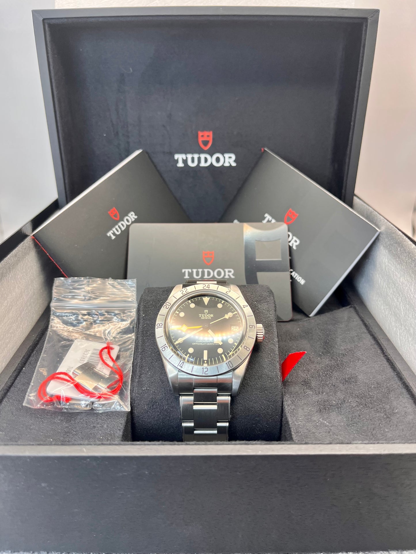 2023 TUDOR Black Bay Pro - 79470 - 39mm - Full Set - Warranty to Apr 2028