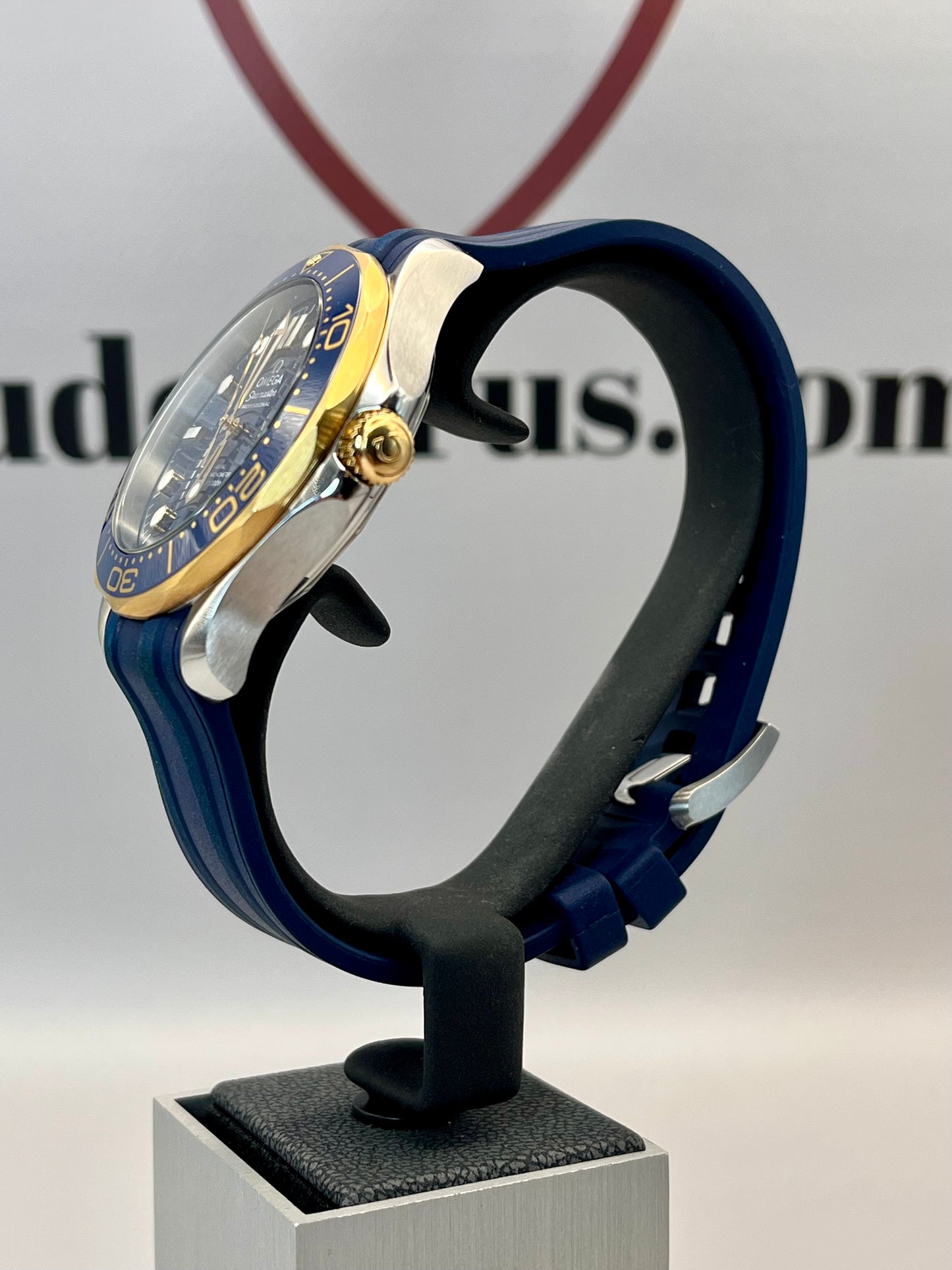 2019 OMEGA Seamaster - 210.22.42.20.03.001 - 42mm - Full Set - MINT