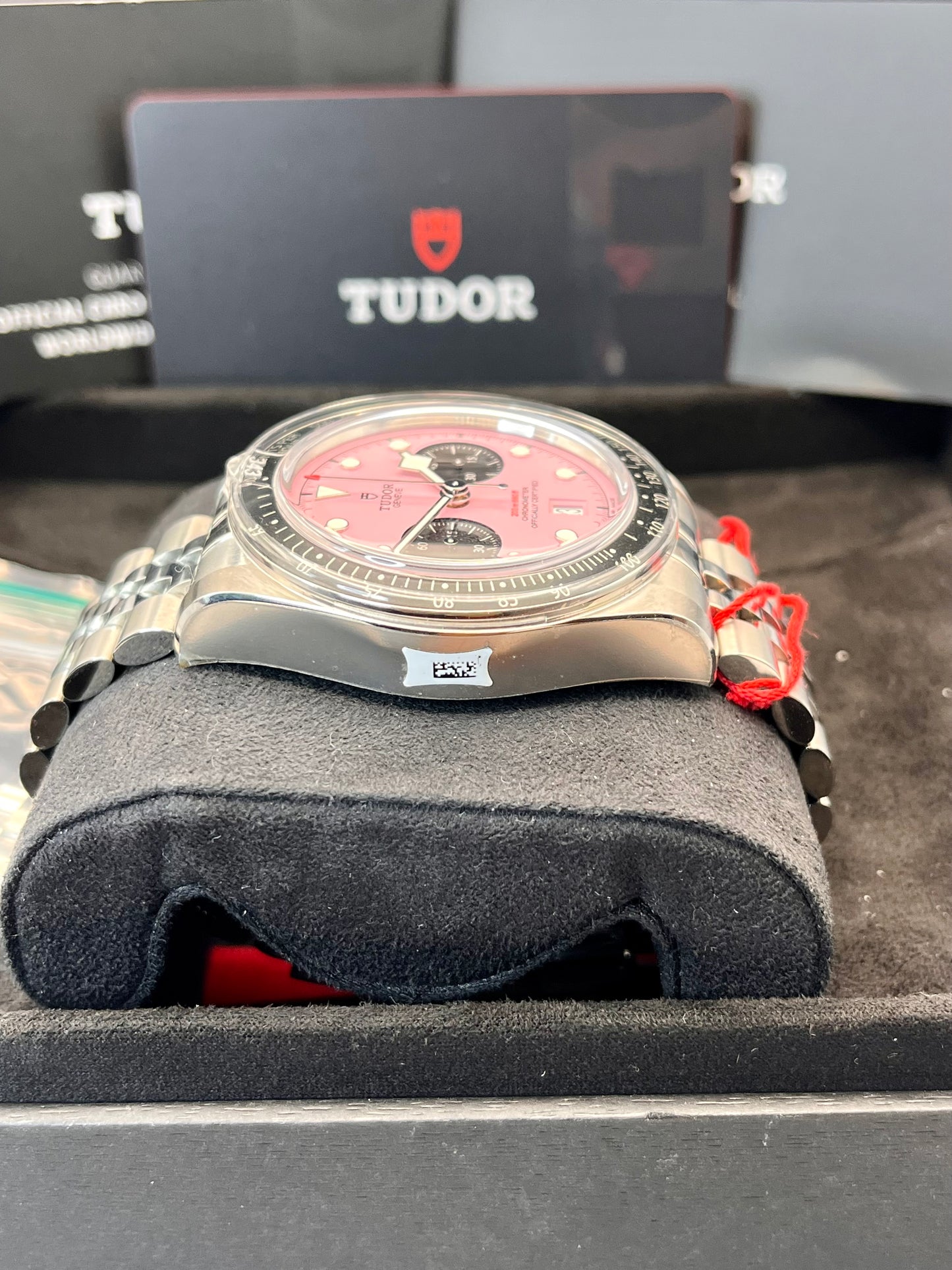 2025 *UNWORN* TUDOR Black Bay Chrono Miami Pink - 79360N - 41mm - Full Set