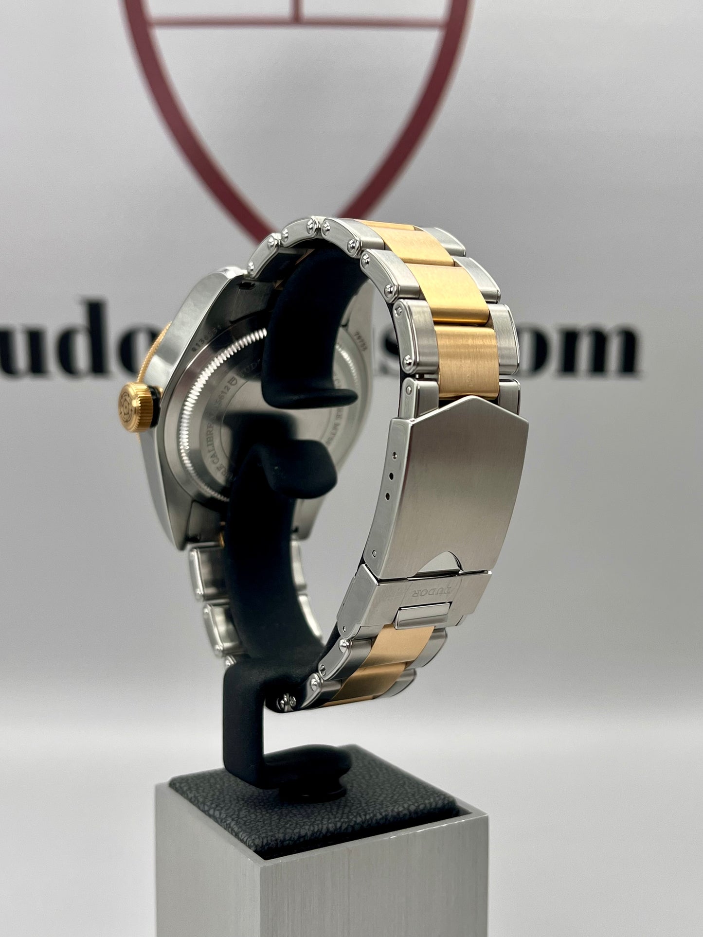 TUDOR Black Bay 41mm Steel & Gold - 79733N - Full Set