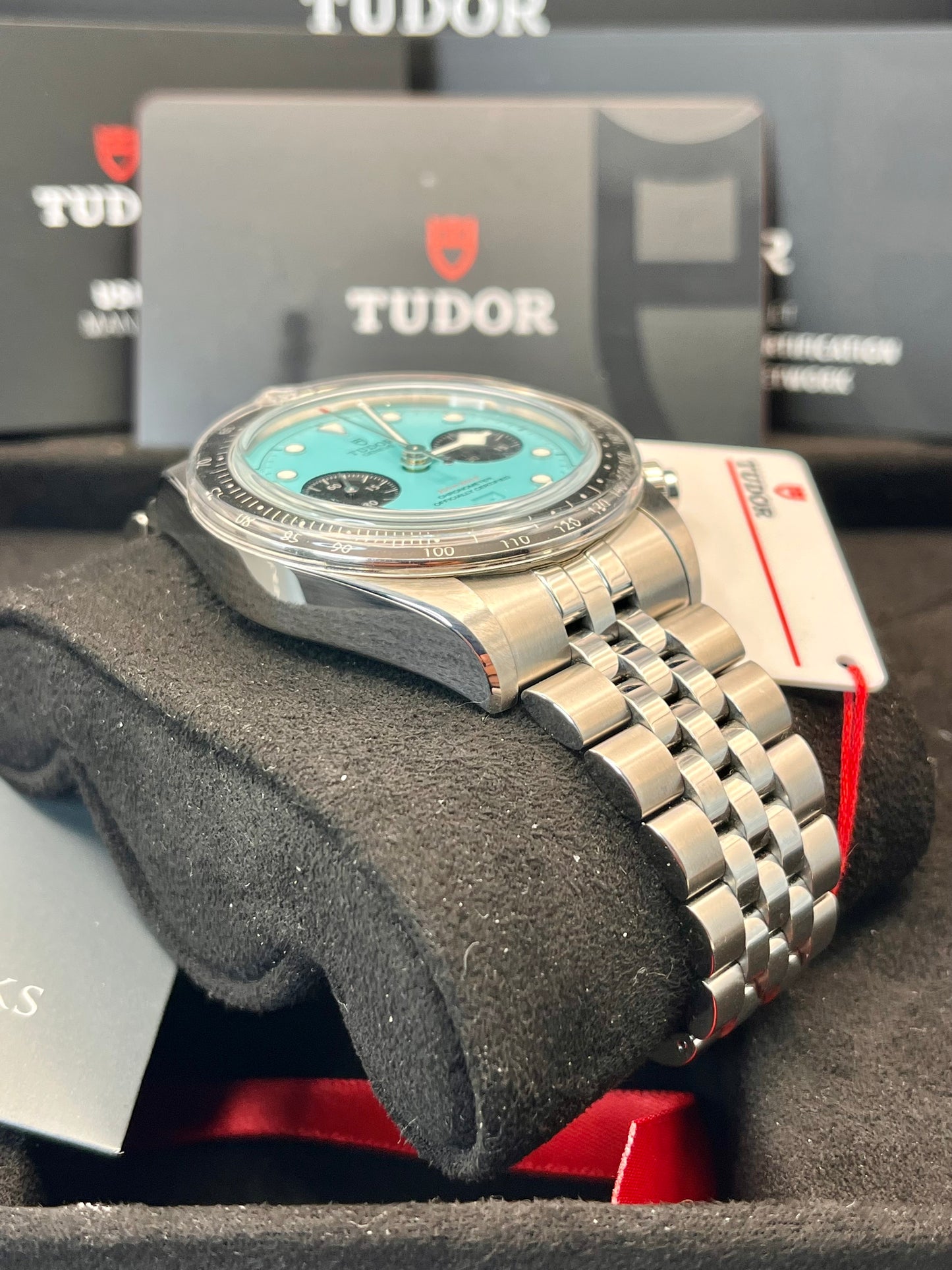 2025 *UNWORN* TUDOR Black Bay Chrono Flamingo - 79360N - 41mm - Full Set