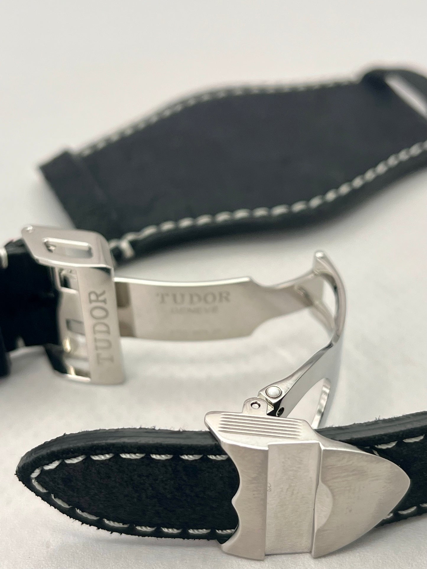 TUDOR OEM 22mm Leather Bund Strap + OEM Tudor 18mm Clasp