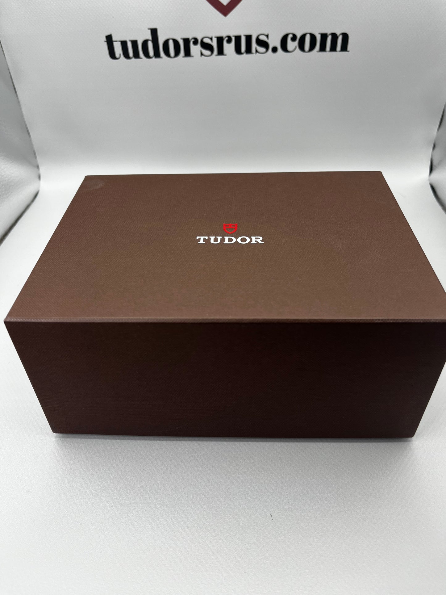 **UNWORN FROM NEW** 2017 TUDOR Black Bay 41mm - 79220R - 'Smiley' - Full Set