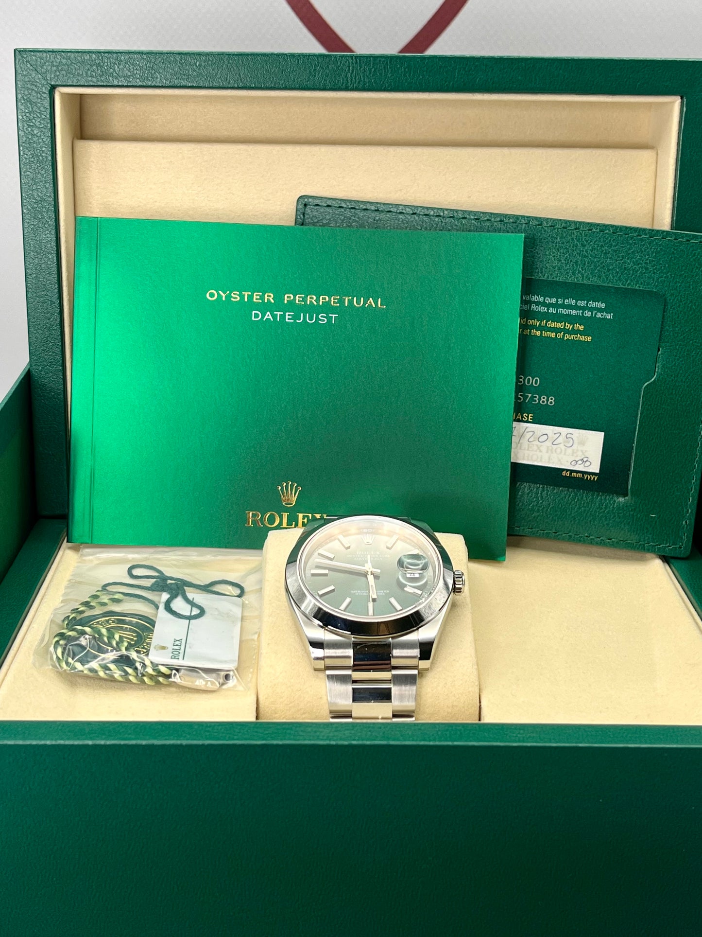 2025 ROLEX Datejust 41mm - 126300 - Mint Green Dial - Full Set