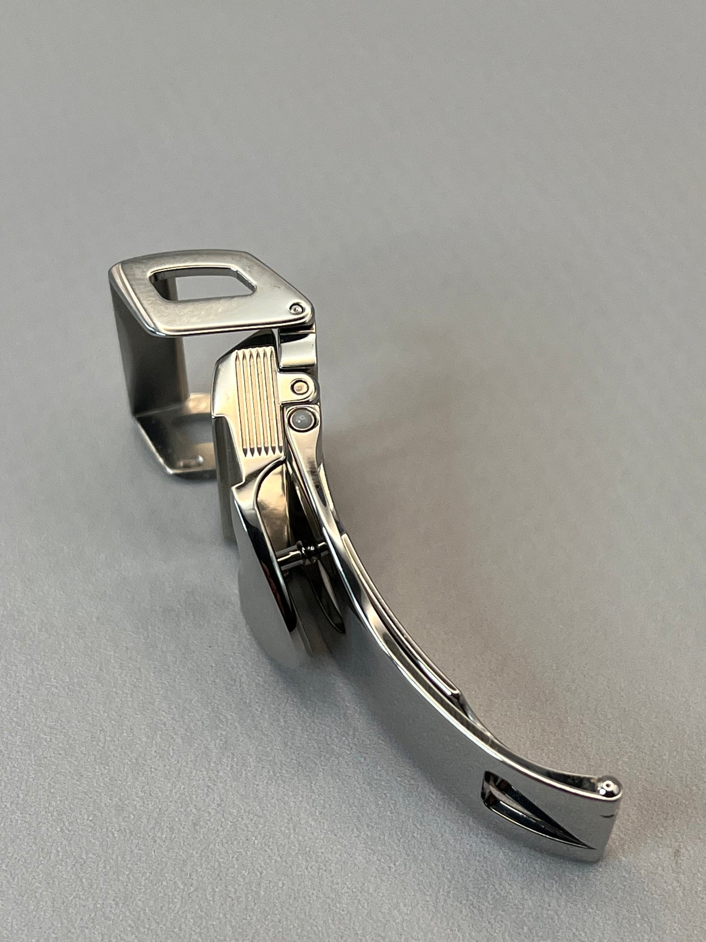 ** NEW/UNWORN ** Genuine OEM TUDOR 16mm Deployment Clasp