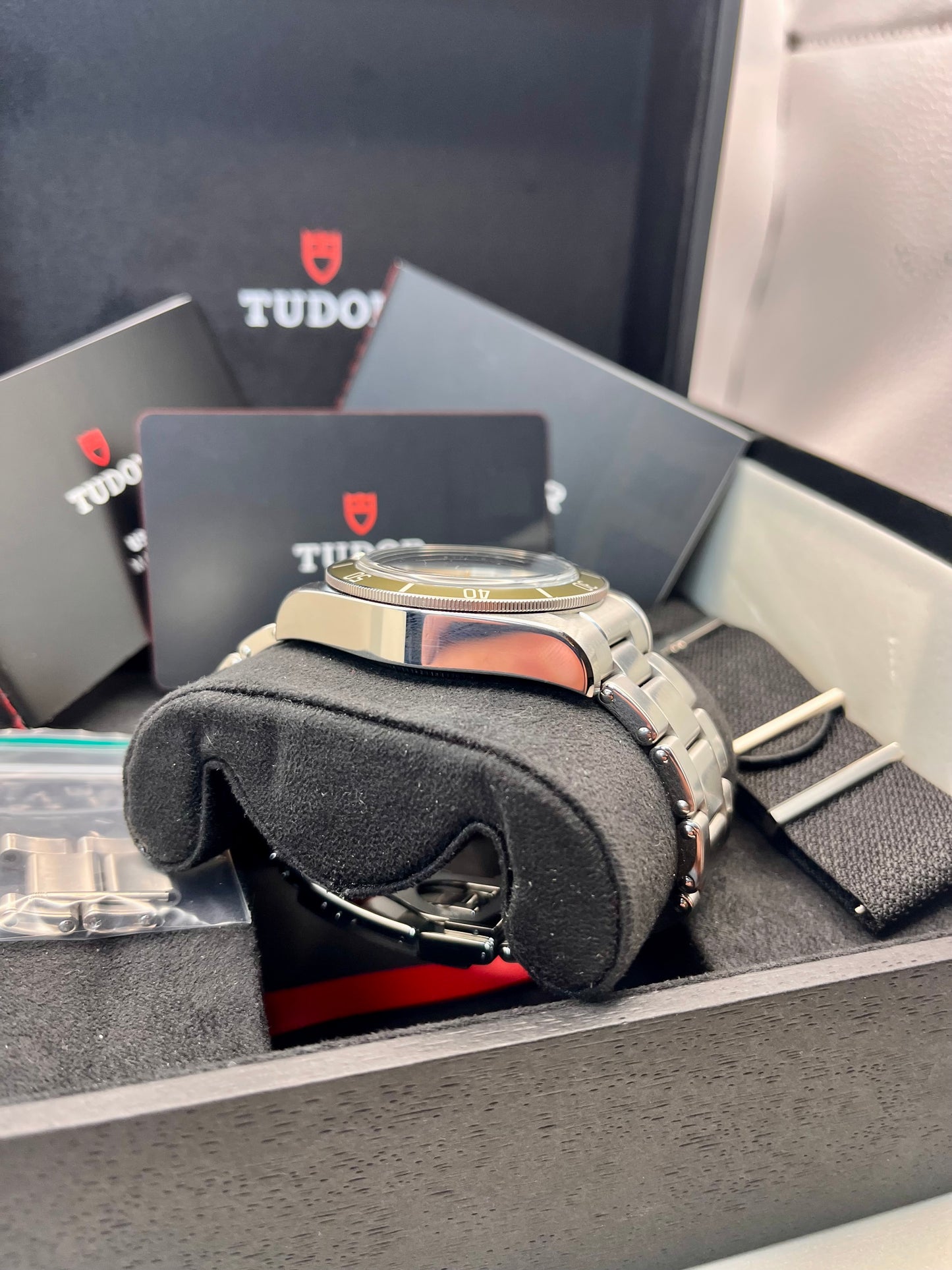 2022 TUDOR Black Bay 79230G 'Harrods' Edition - 41mm - Full Set
