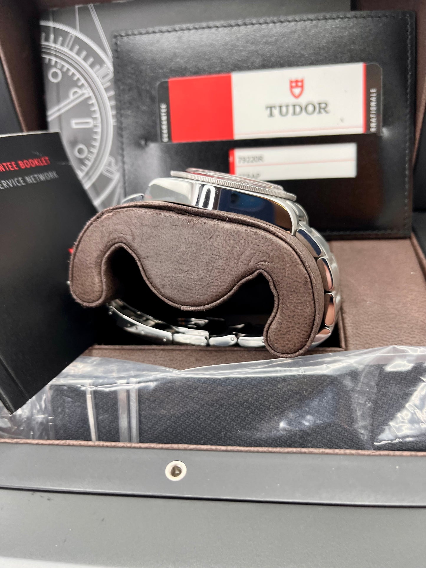TUDOR Black Bay 79220R 'Smiley ' - 41mm - Full Set - Exceptional 'UNWORN'