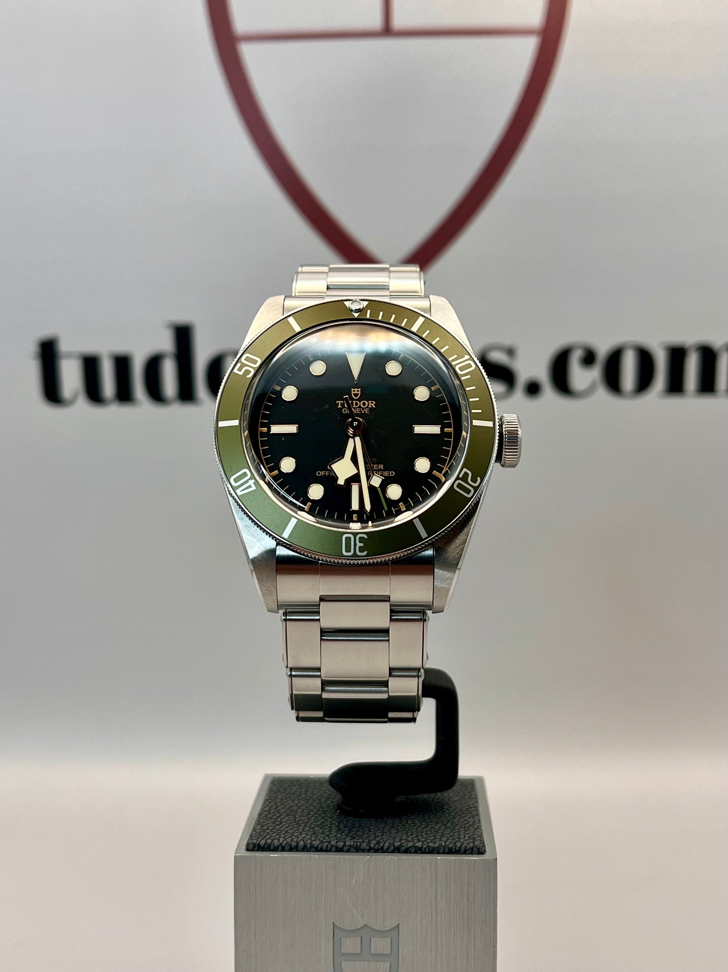 2022 TUDOR Black Bay 79230G 'Harrods' Edition - 41mm - Full Set