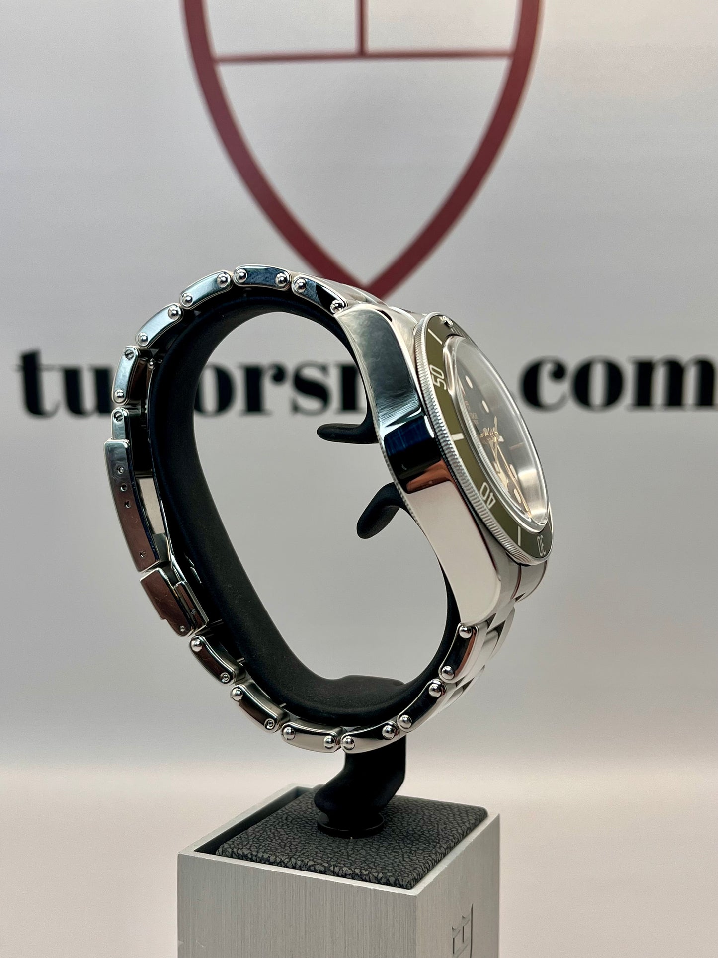 2022 TUDOR Black Bay 79230G 'Harrods' Edition - 41mm - Full Set