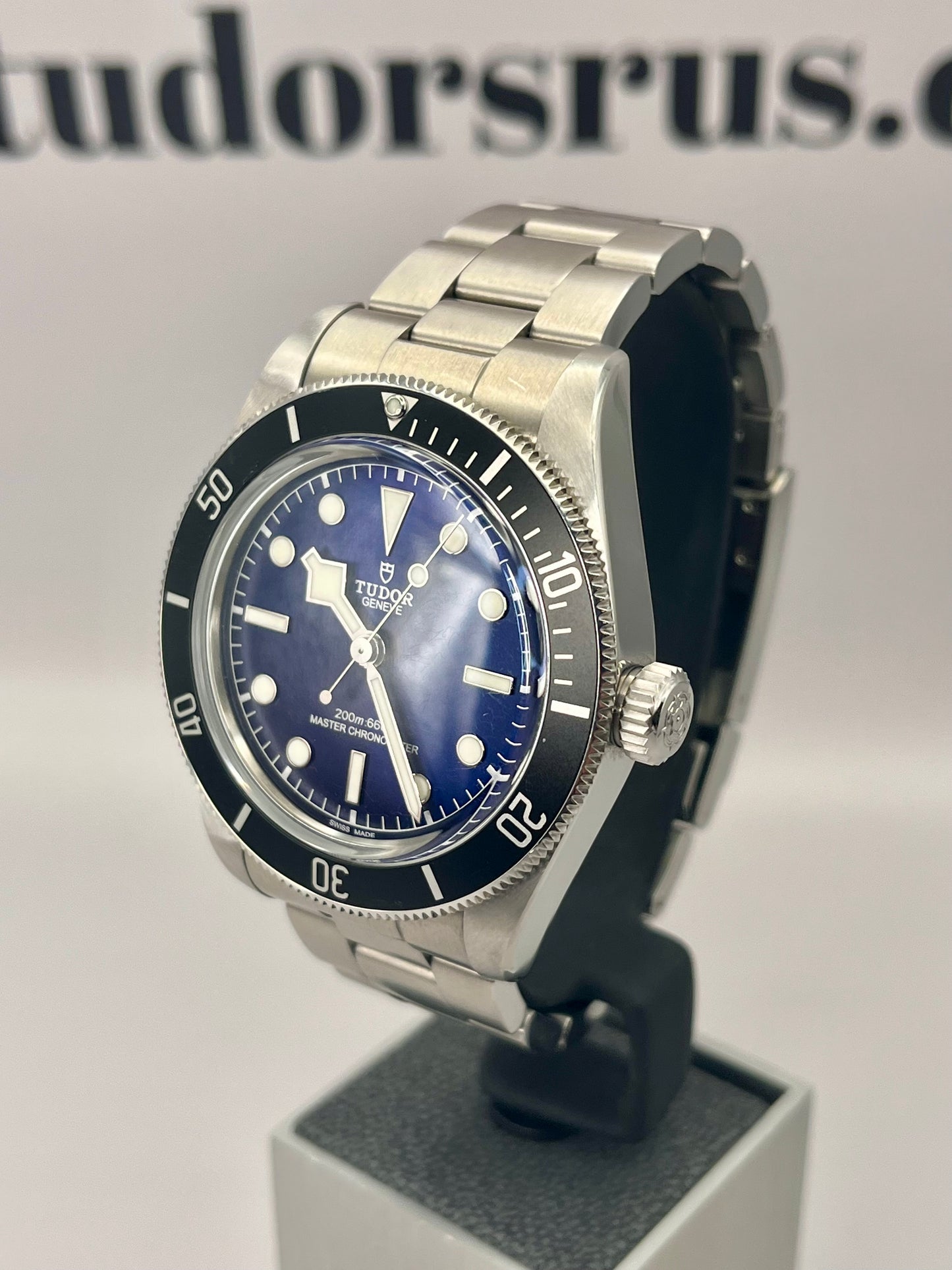 2025 TUDOR Black Bay 68 - 43mm - M7943A1A0NU - Full Set
