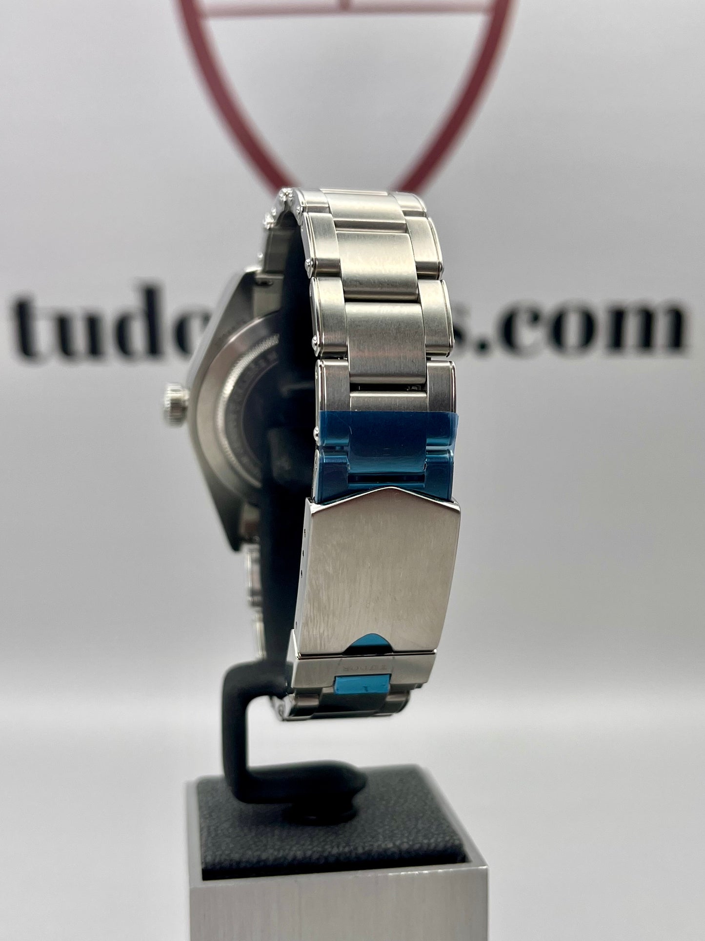 2019 **UNWORN & STICKERED** NOS - 79030N - 39 mm - Full Set