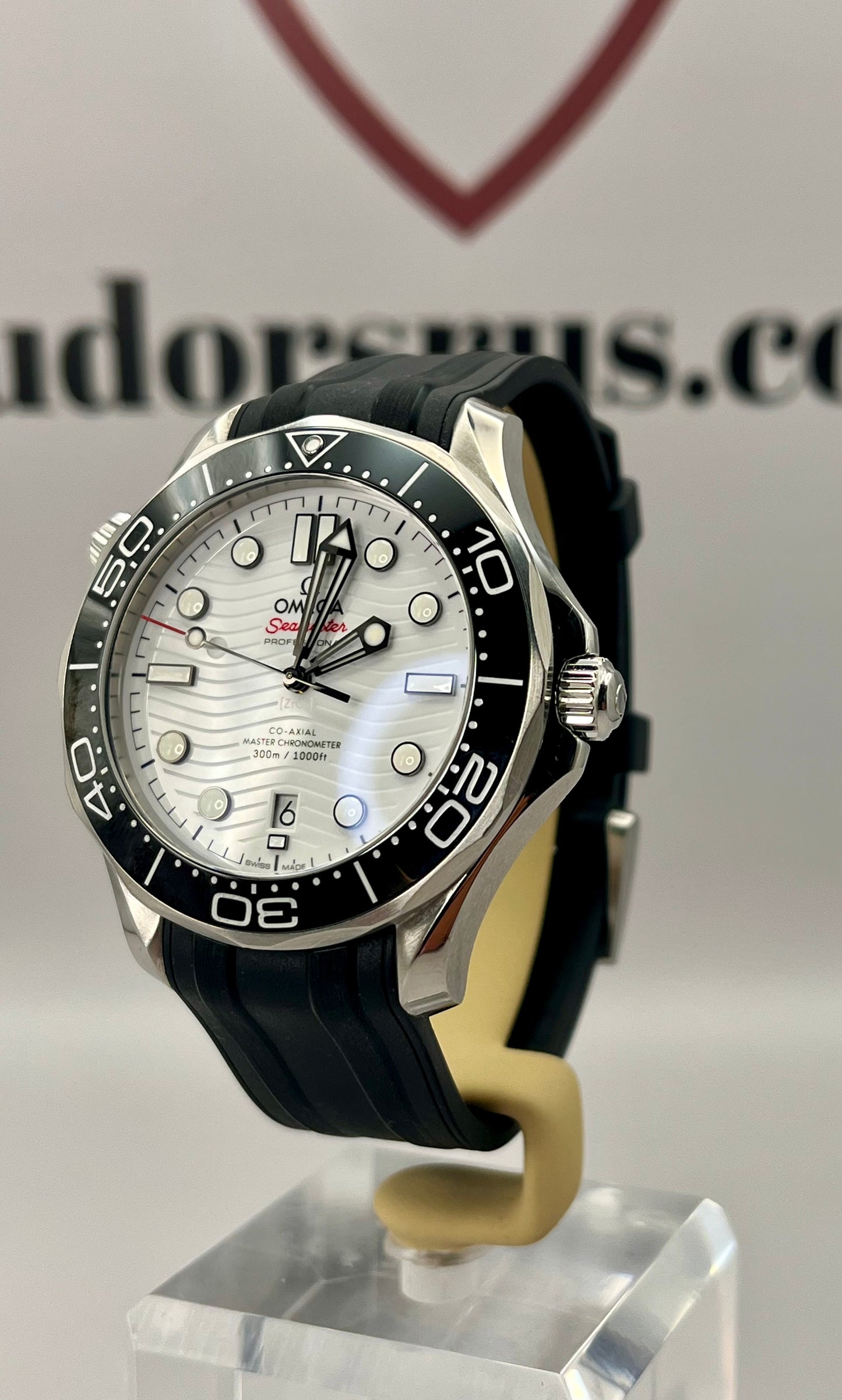 OMEGA Seamaster Diver 300M - 42mm - 210.32.42.20.04.001 - MINT