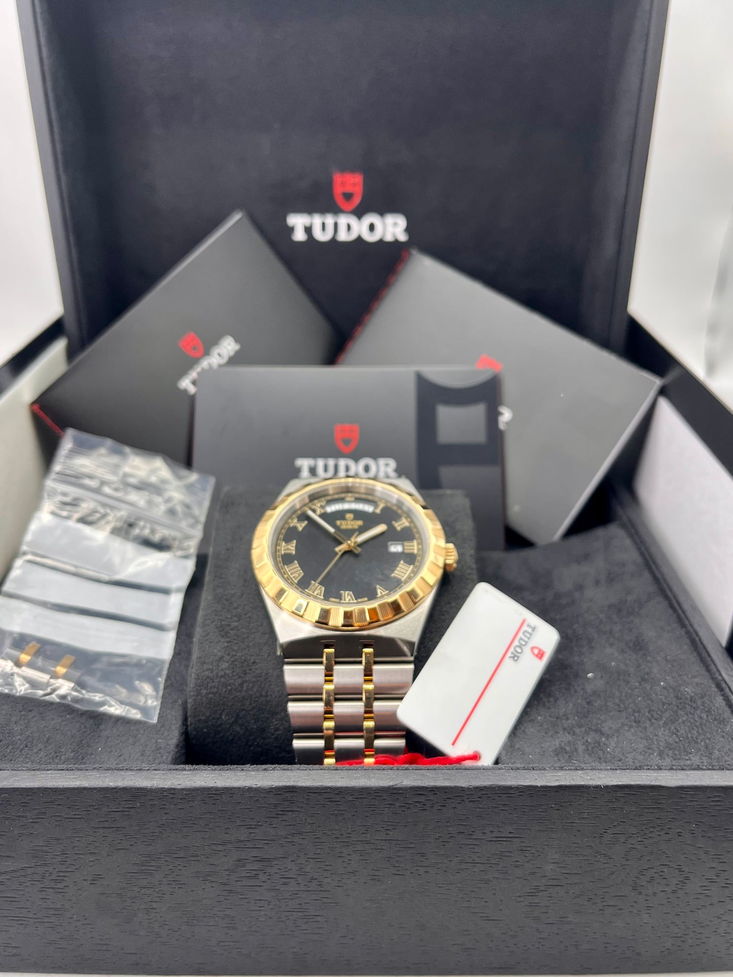 UNWORN 2023 TUDOR Royal 41mm Date/Day - M28603 - Full Set - Warranty to Apr 2028