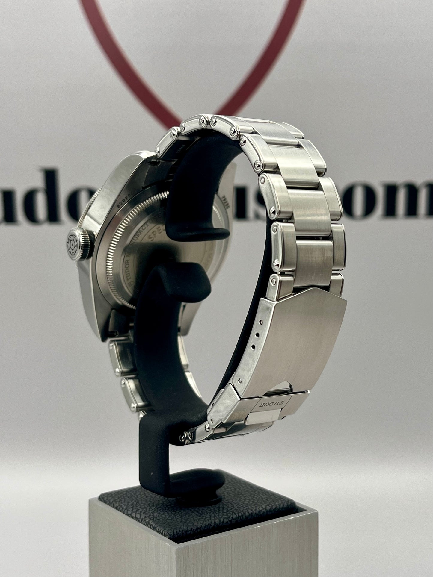 2022 TUDOR Black Bay 79230G 'Harrods' Edition - 41mm - Full Set