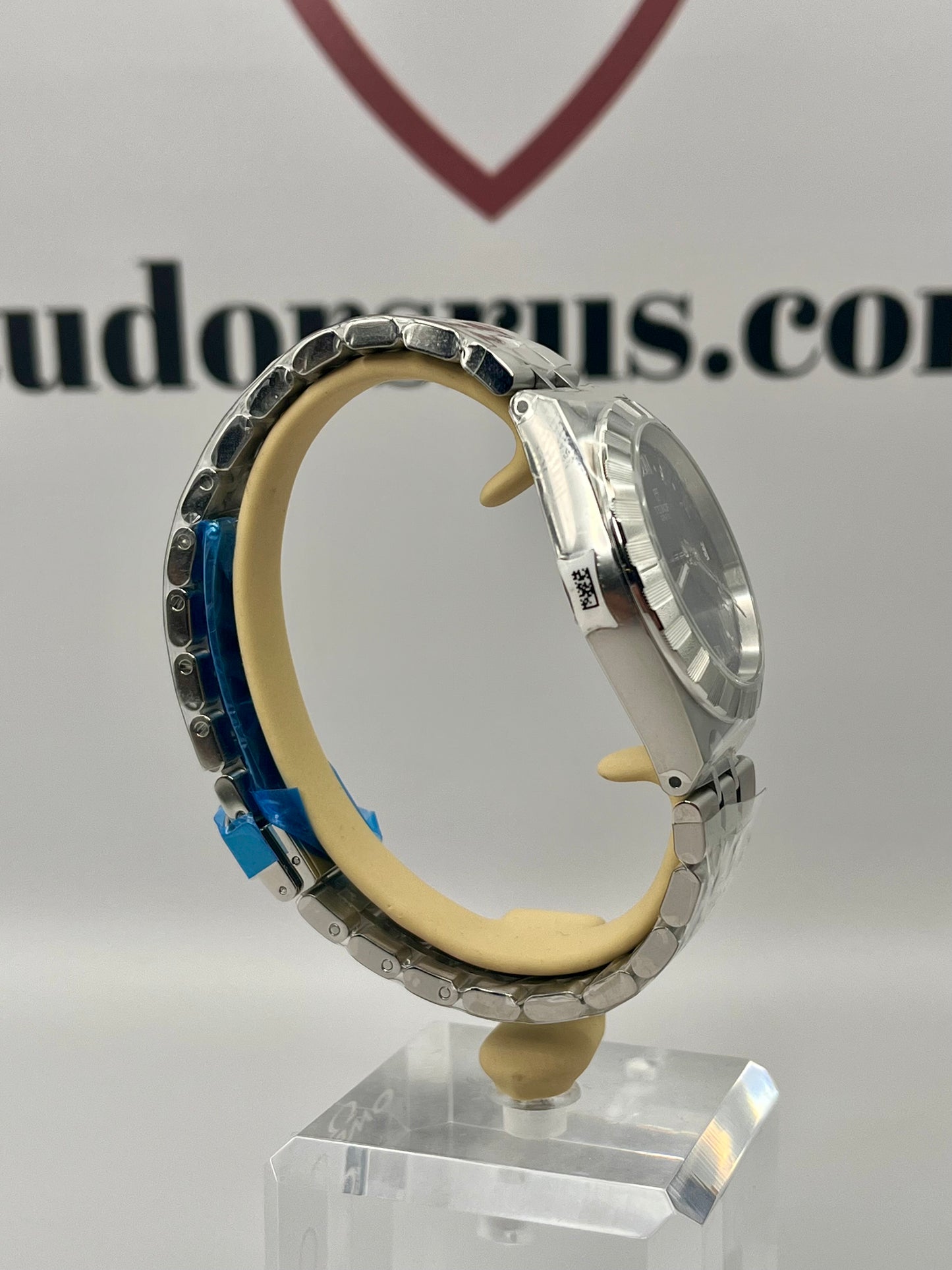 2025 *NEW & UNWORN* TUDOR Royal - 28400 - 34mm - Full Set