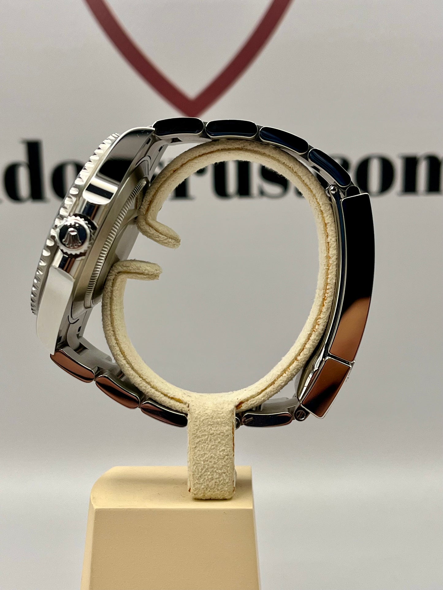 2025 **BRAND NEW** ROLEX Submariner - 124060 - 40 mm - Full Set