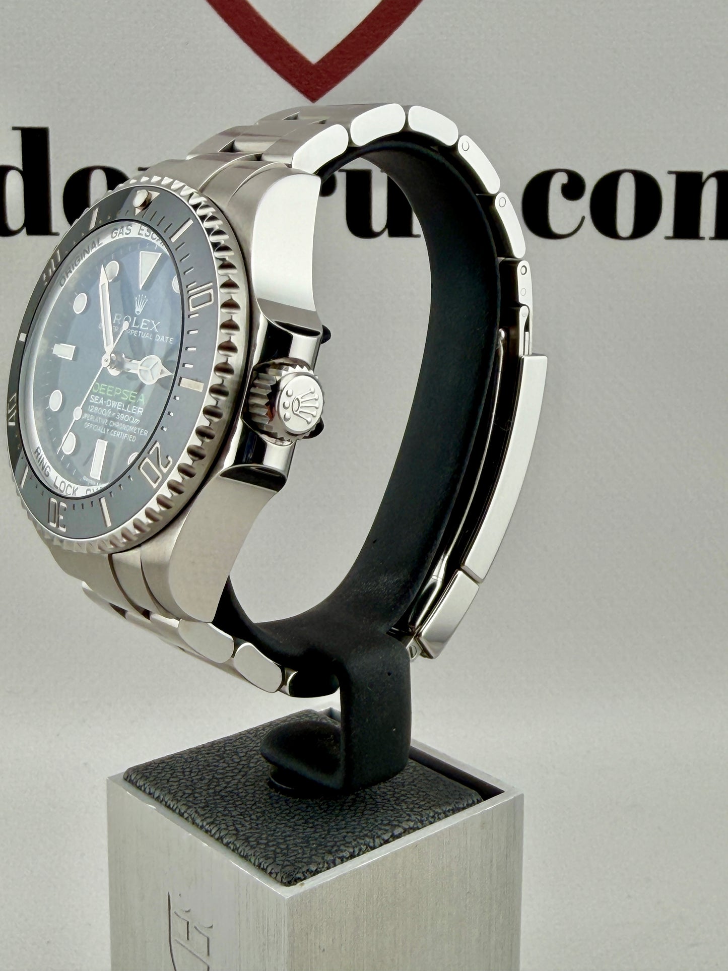 ROLEX SD DeepSea James Cameron 116660 44mm Superb Condition