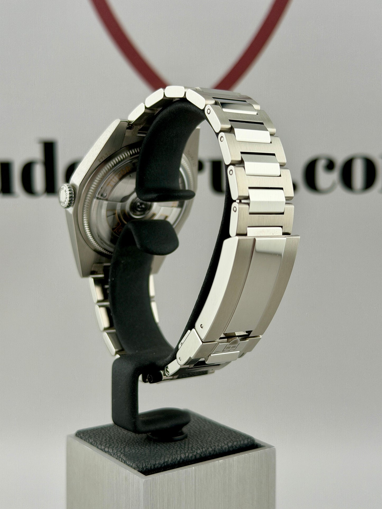 2026 TUDOR Monarch M2639W1A0U 39mm Full Set Warranty