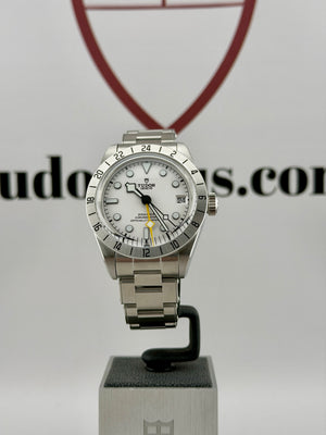 New/Unworn 2026 TUDOR Black Bay Pro Opaline 79470 39mm Full Set