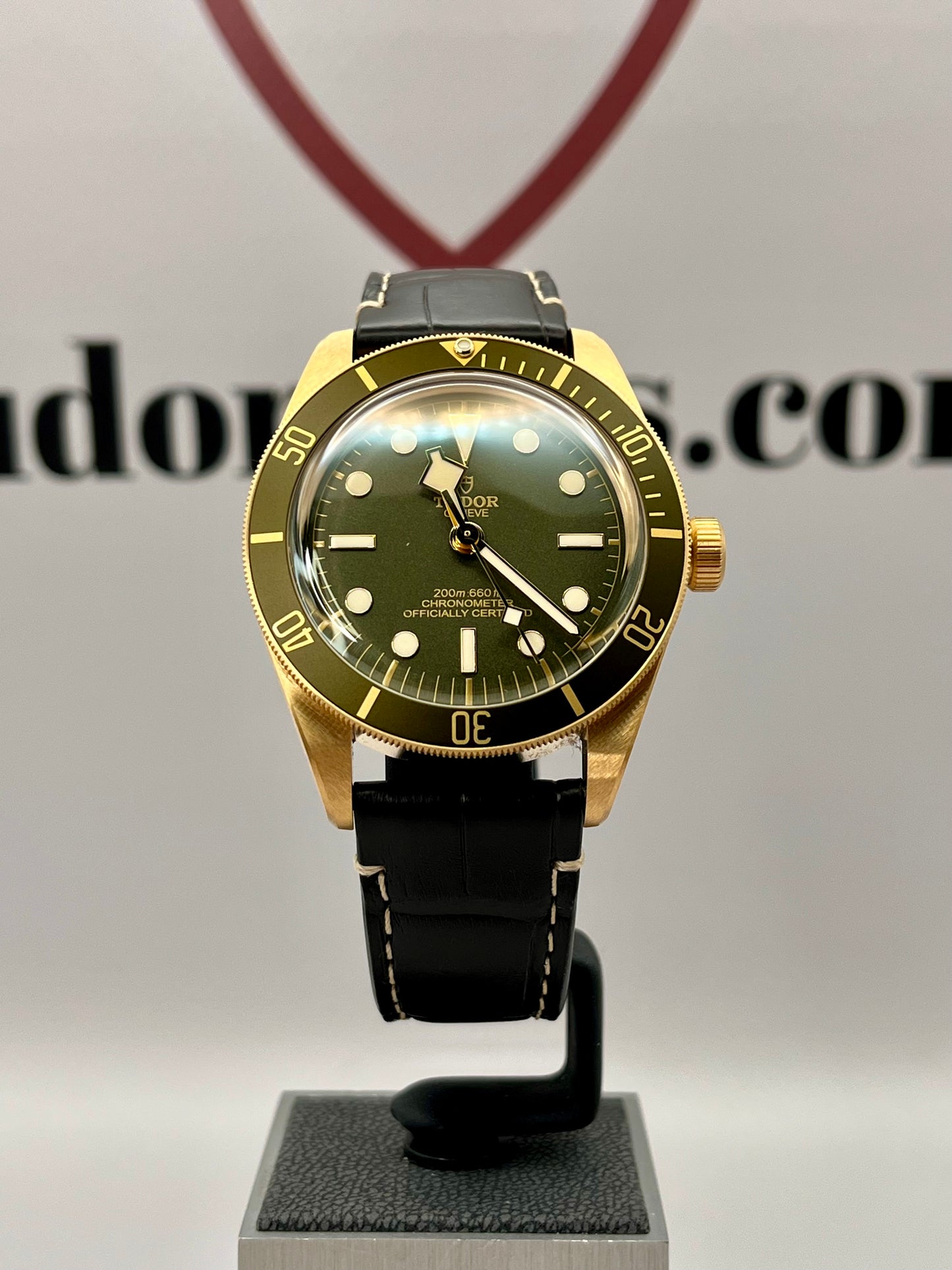 2025 **NEW** TUDOR Black Bay 58 18K - 79018V - 39 mm - Full Set