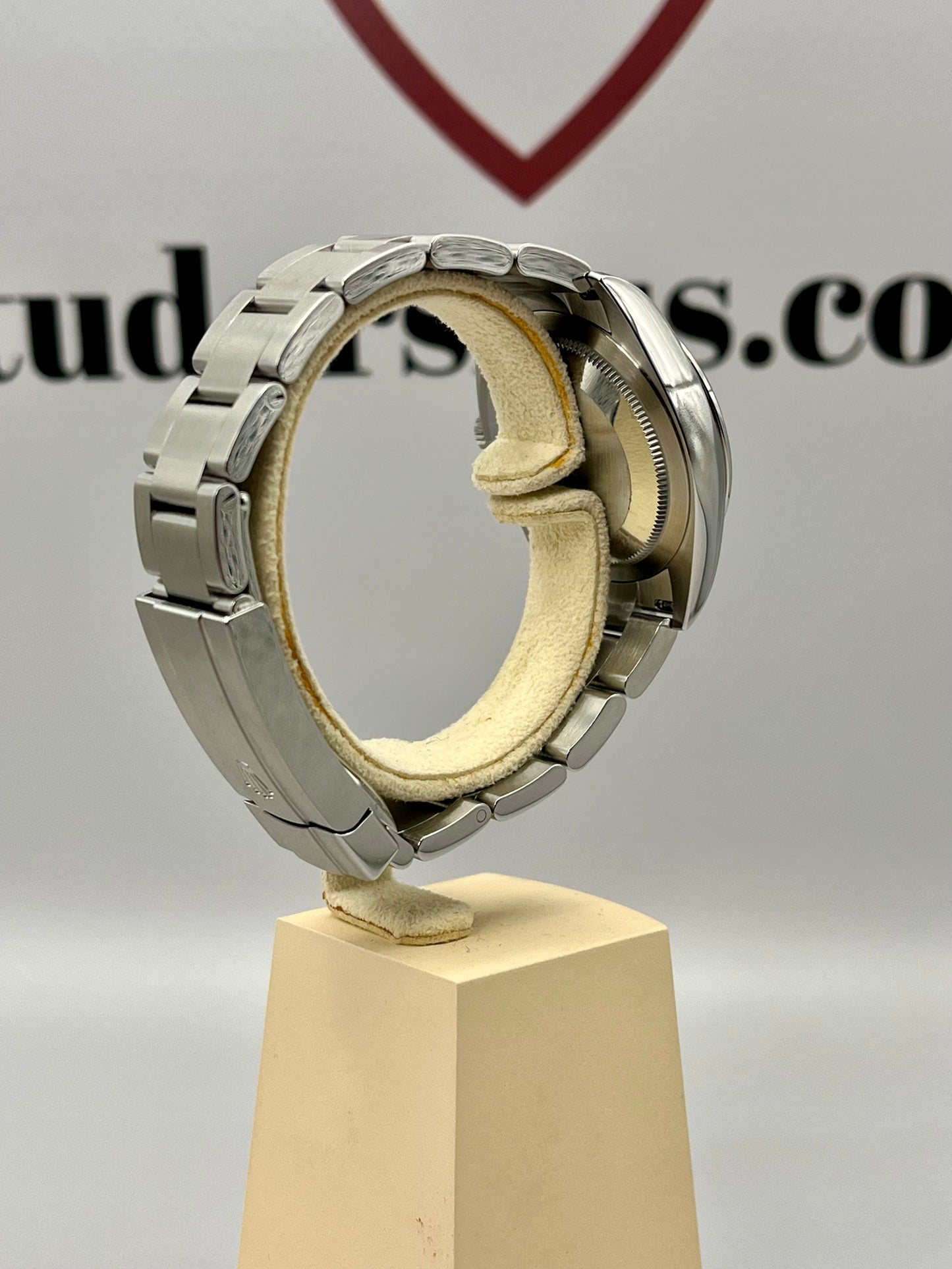 2025 *BRAND NEW* ROLEX OP34 Pistachio - 124200 - 34mm - Full Set