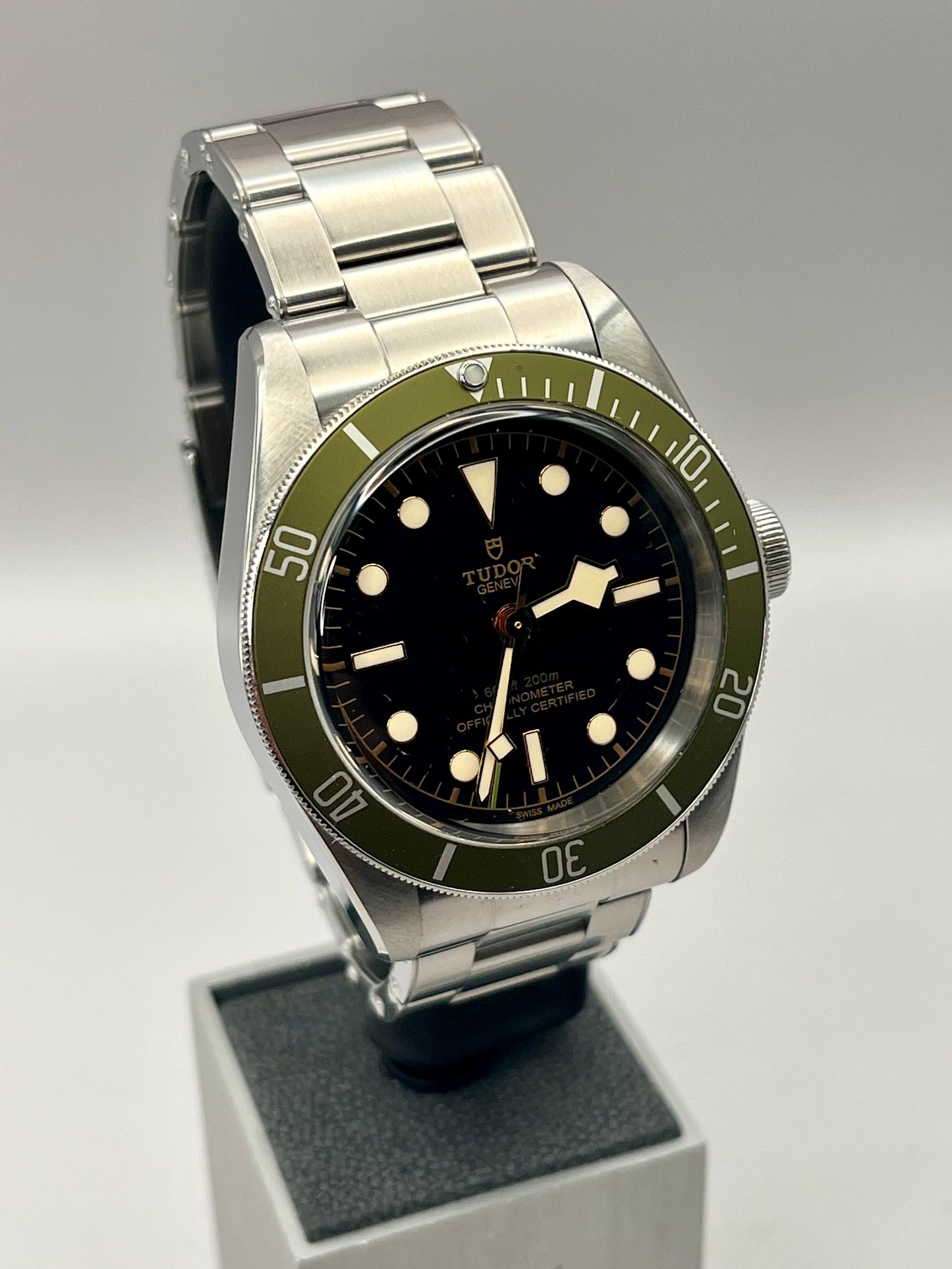 2022 TUDOR Black Bay 79230G 'Harrods' Edition - 41mm - Full Set