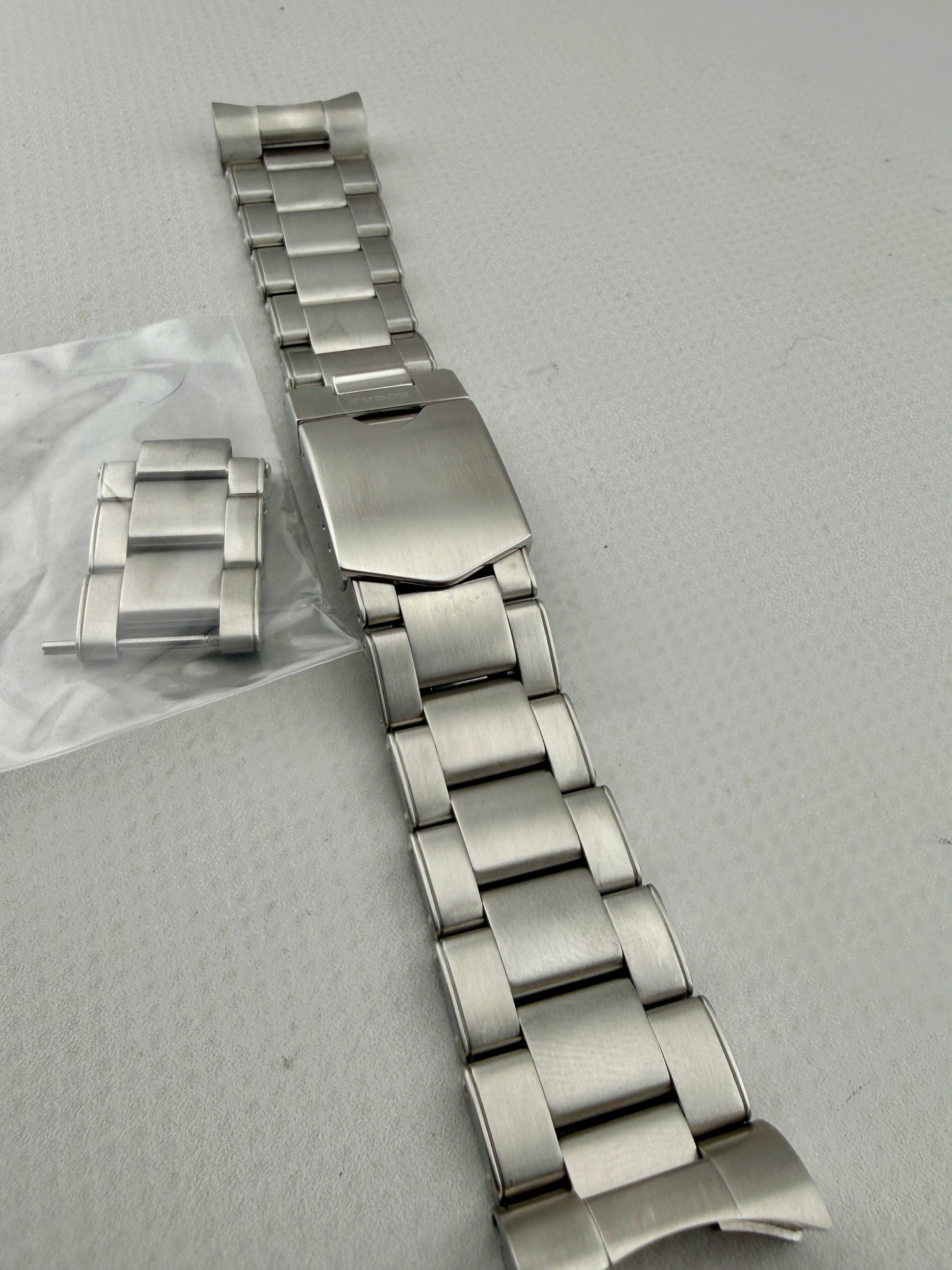 Genuine OEM Tudor Black Bay 22mm Strap + half link included