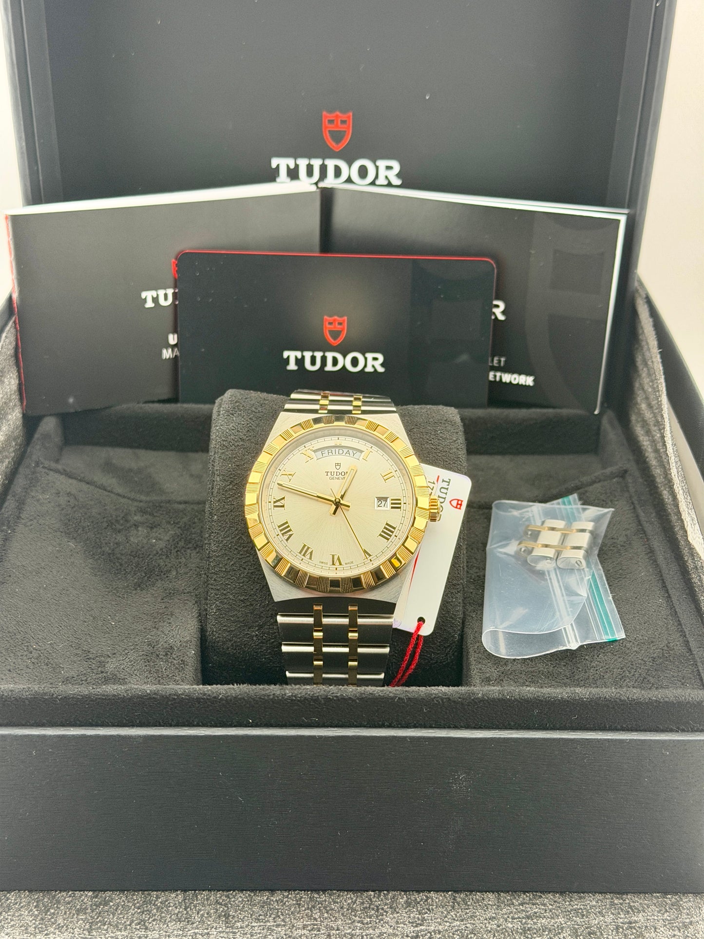 UNWORN Dec 2025 TUDOR Royal Day/Date 28603 Steel & Gold 41mm