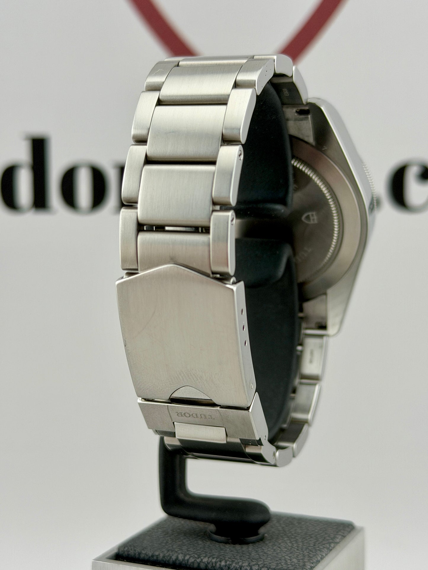 TUDOR Black Bay 41mm M79220N Smiley Black Bezel RARE Full Set