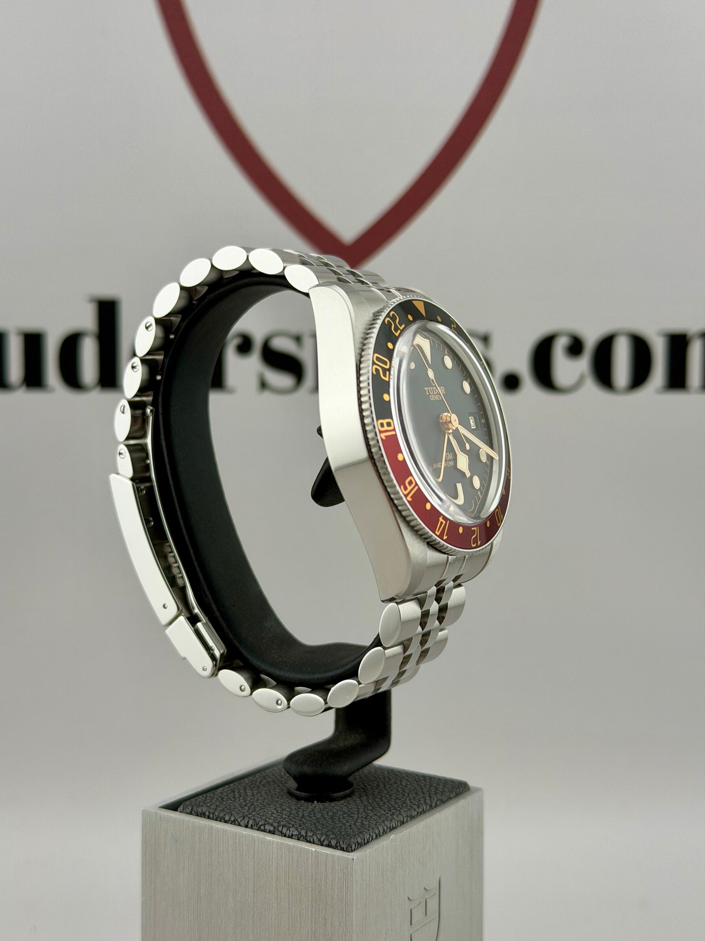 04/2026 TUDOR Black Bay 58 GMT 7939G1A0NRU Jubilee Strap 39mm Full Set