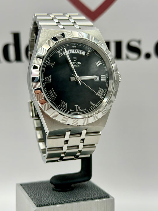 Nov 2025 UNWORN TUDOR Royal Day/Date Black Dial 28600 41mm