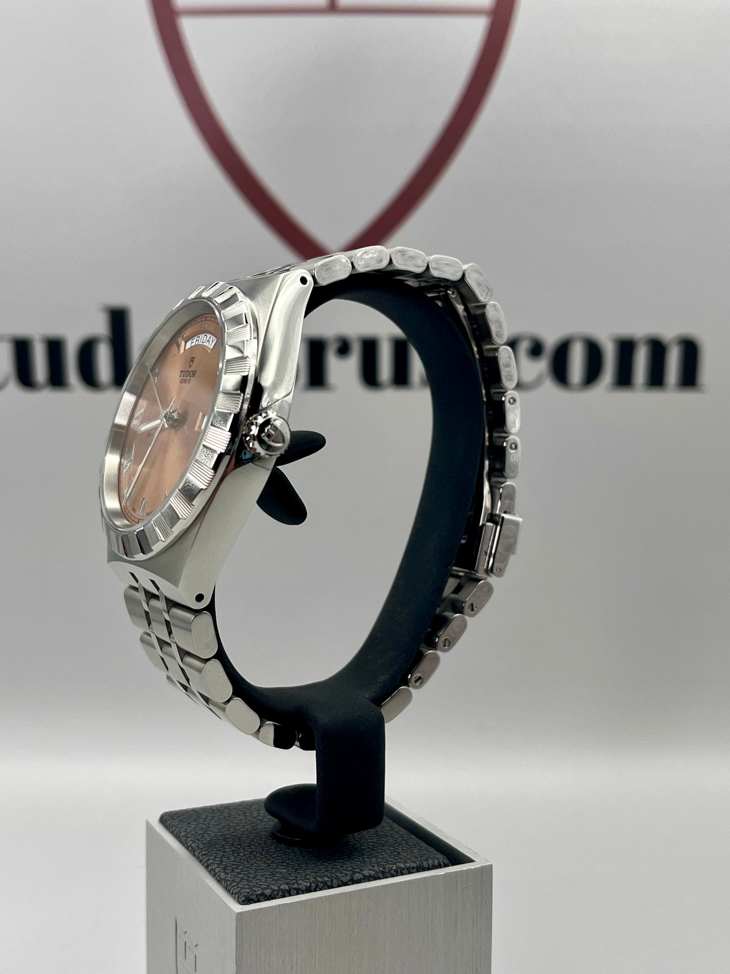 2024 TUDOR Royal Salmon 28600 - 41 mm - Full Set - Warranty to Sep 2029