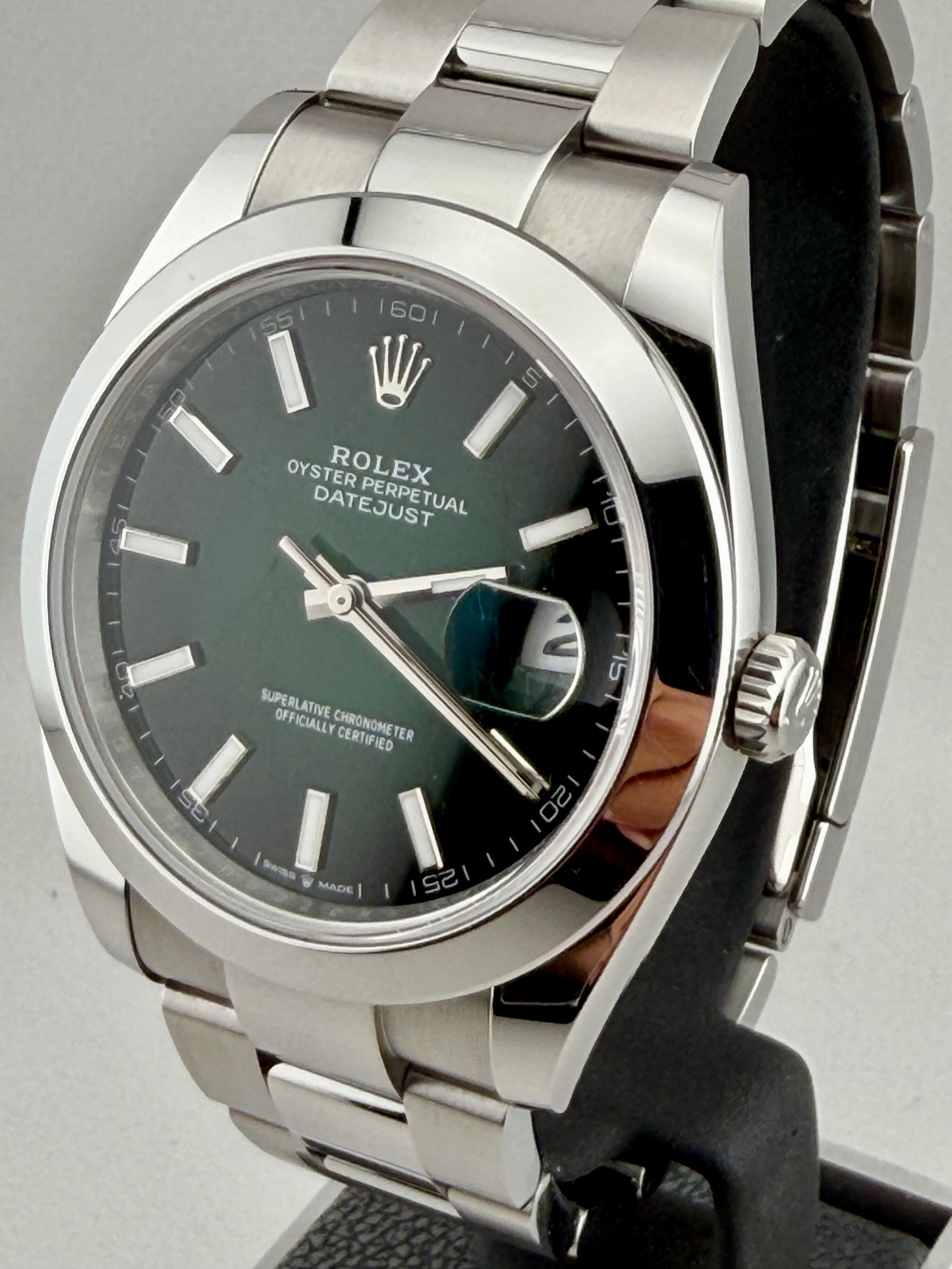2026 ROLEX DateJust 41 Ombre Green Dial 126300 41mm Full Set