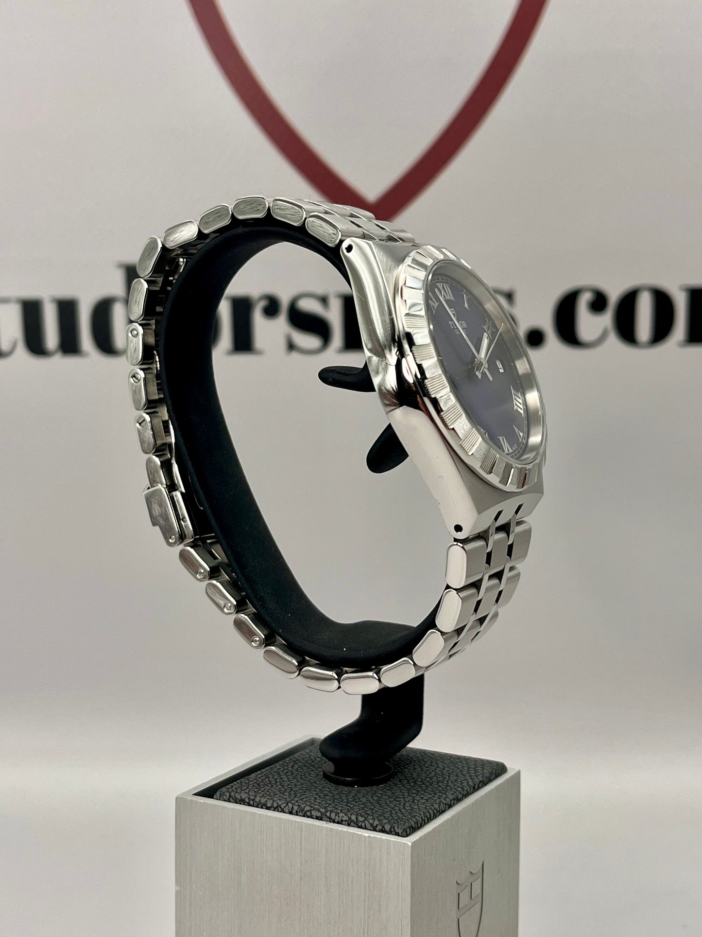 2025 TUDOR Royal 28500 - 38mm - Full Set - Warranty